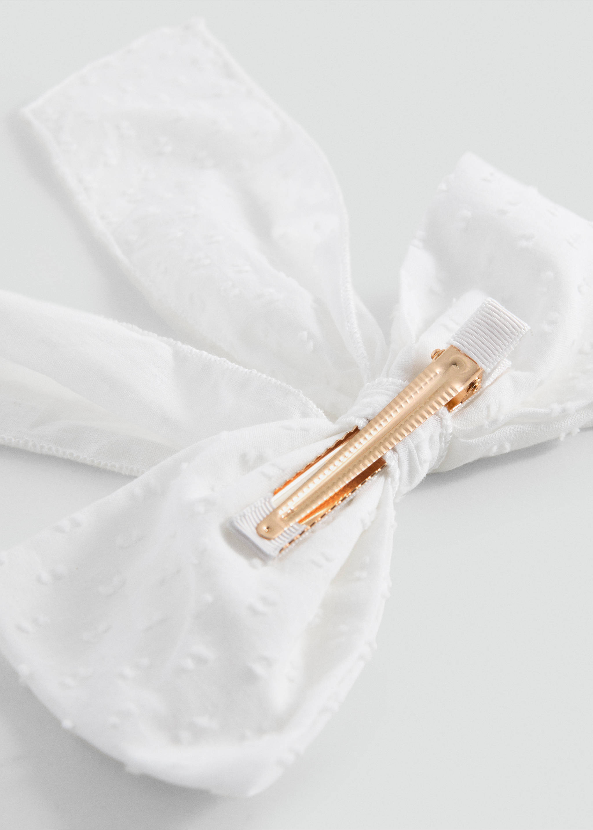 Bow hairclip - Medium plane, White. Ref: 27023713-00.