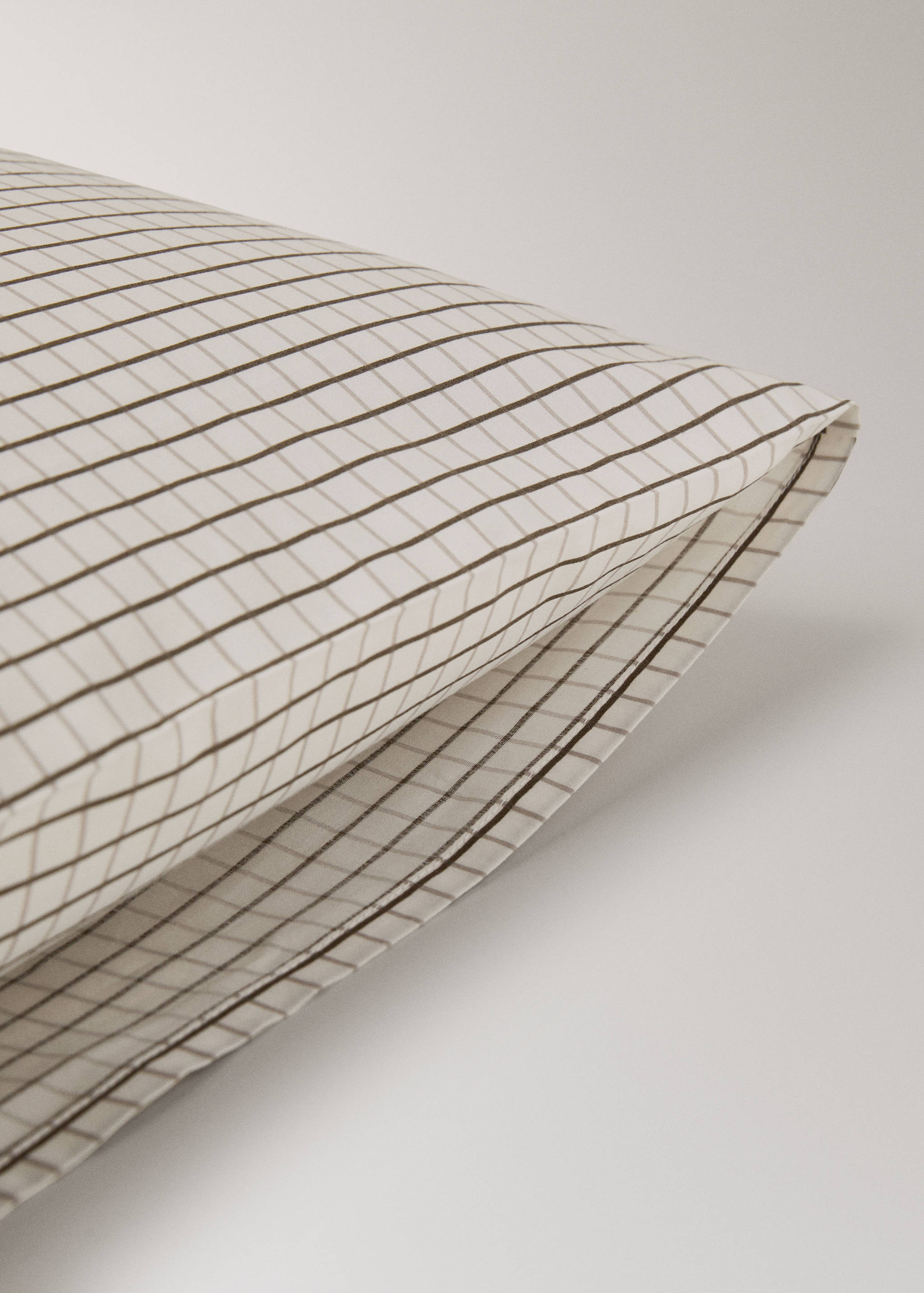 Two percale cotton reversible mini-check pillowcases 50x75 cm - Details of the article 2