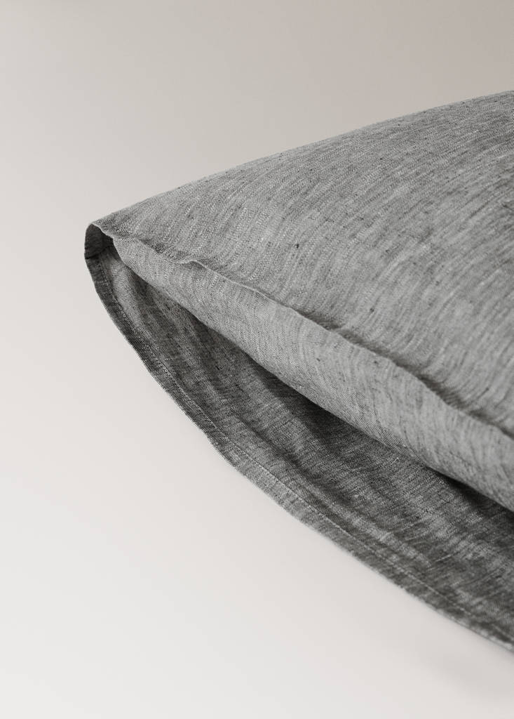 Linen yarn-dyed pillow cover 60x60 cm — Dark Heather Grey
