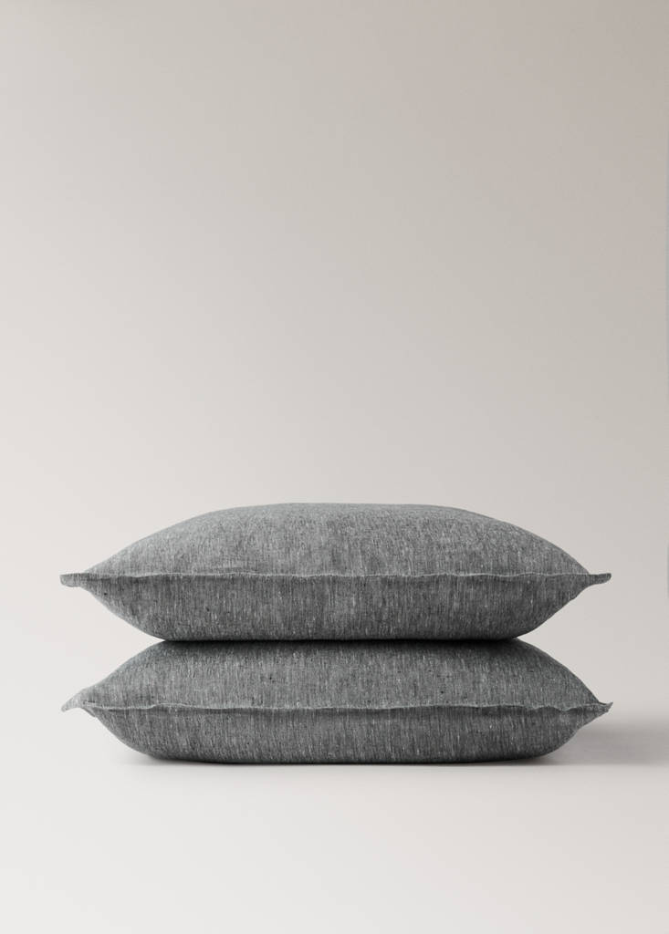 Linen yarn-dyed pillow cover 60x60 cm — Dark Heather Grey