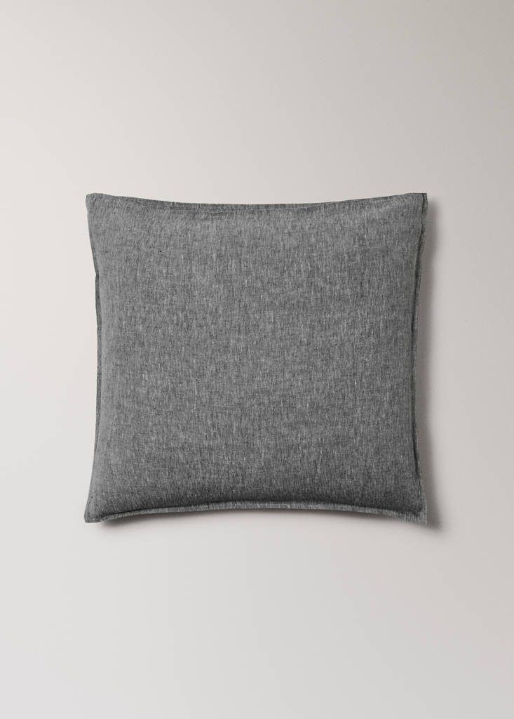 Linen yarn-dyed pillow cover 60x60 cm — Dark Heather Grey