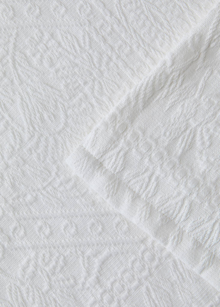 Vorgewaschene Jacquard-Tagesdecke, 300 g, für Betten 130/140/150 cm — Ecru