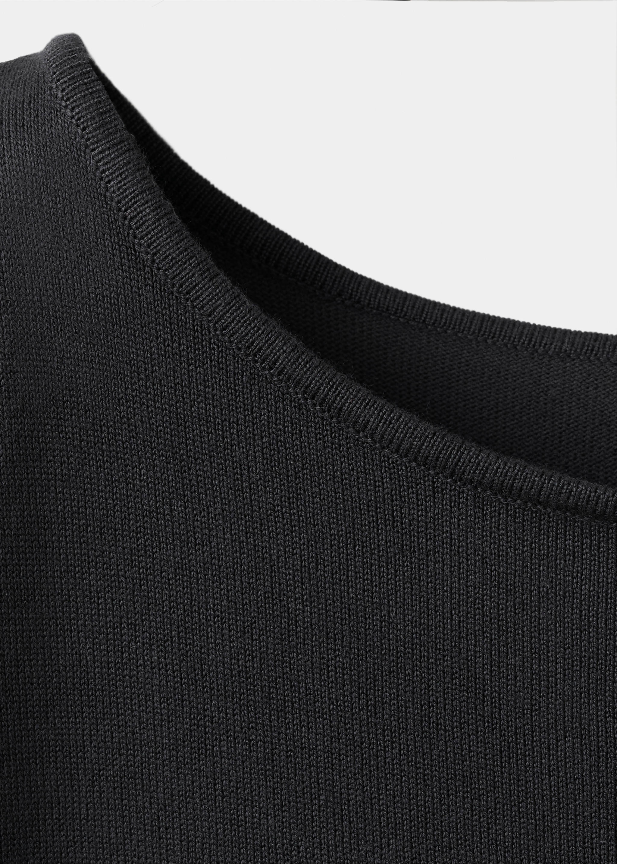 Off-the-shoulder knitted sweater - Details of the article 8, Charcoal. Ref: 27024051-00.