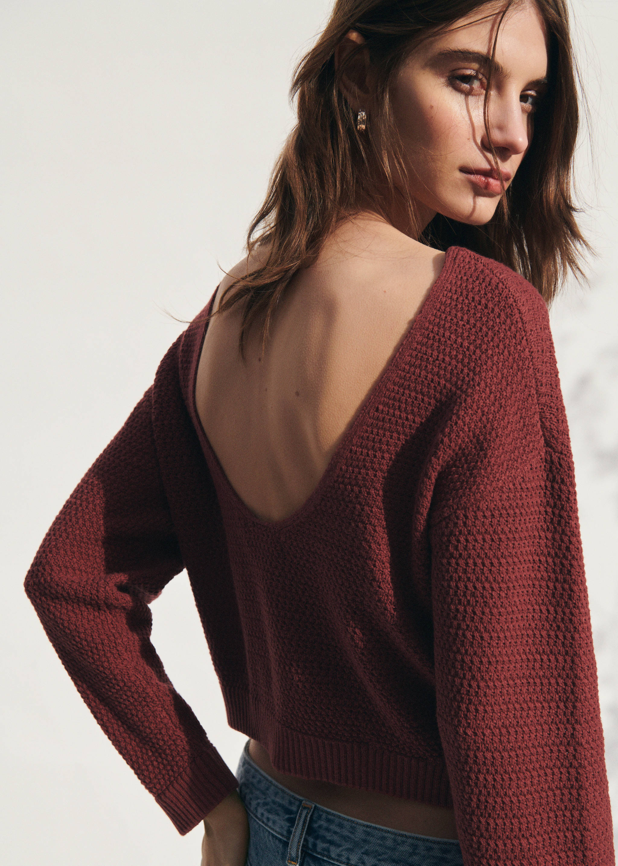 Medium-knit sweater - Details of the article 5, Salmon. Ref: 27024052-00.
