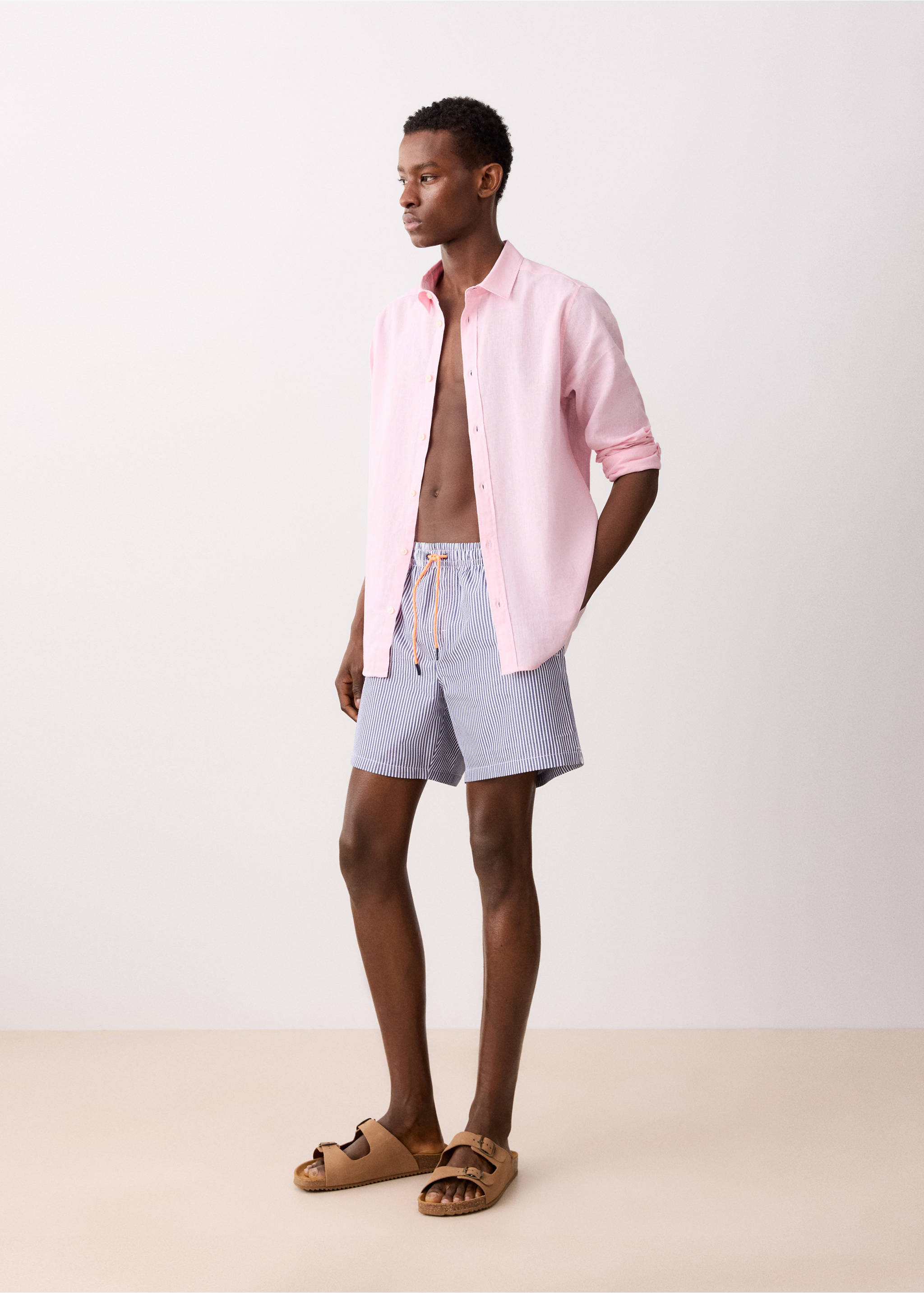 Camisa lino botones - Detalle del artículo 2, Rosa. Ref: 27024054-00.