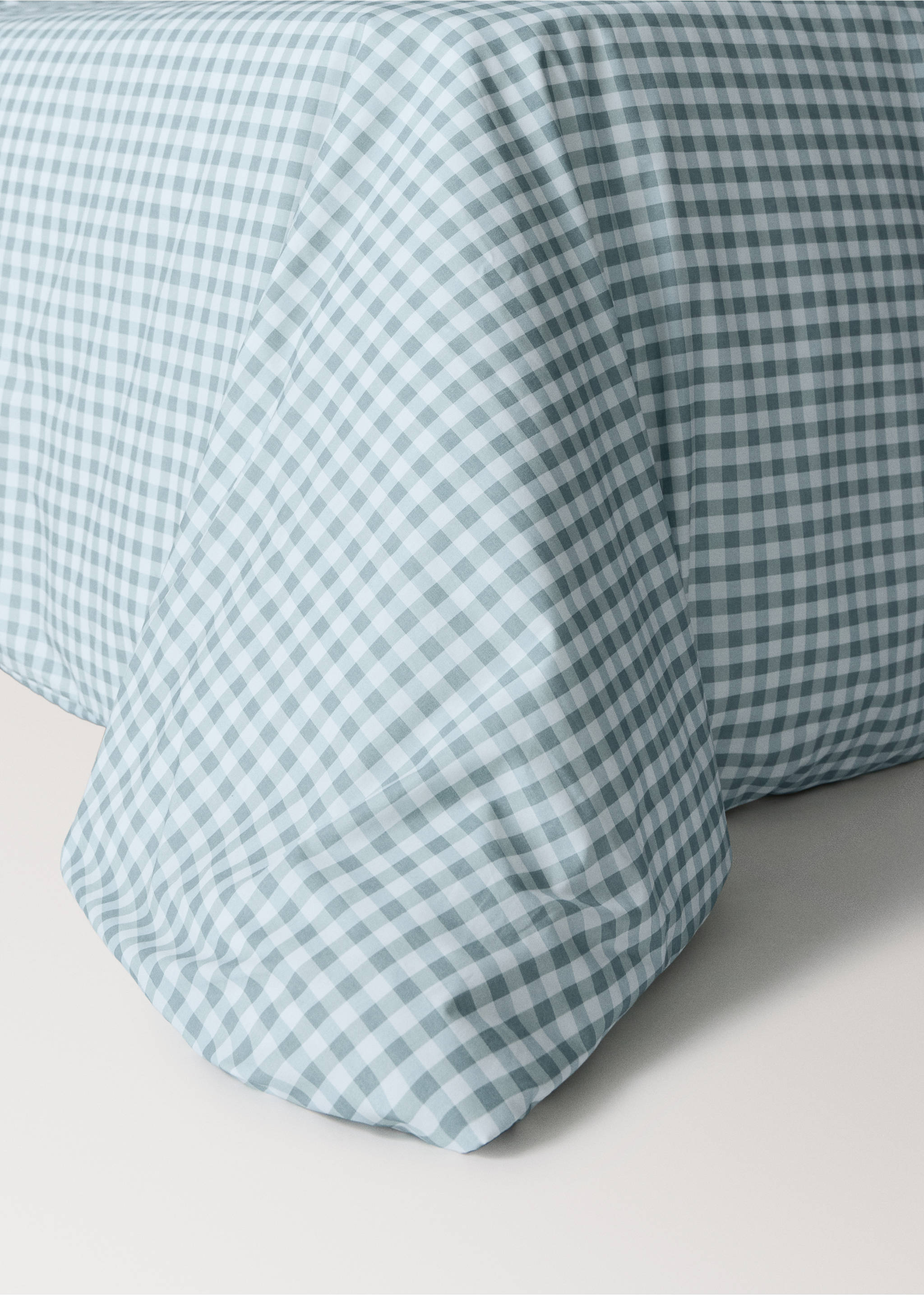 Pale green and white gingham duvet cover., Mint Green. Ref: 27024064-00.