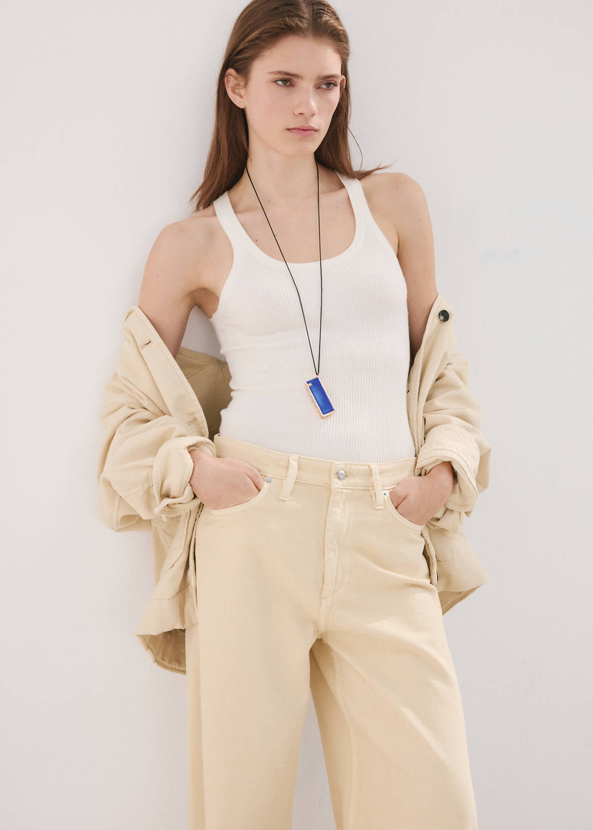 Wide leg mid-rise jeans — Vanilla