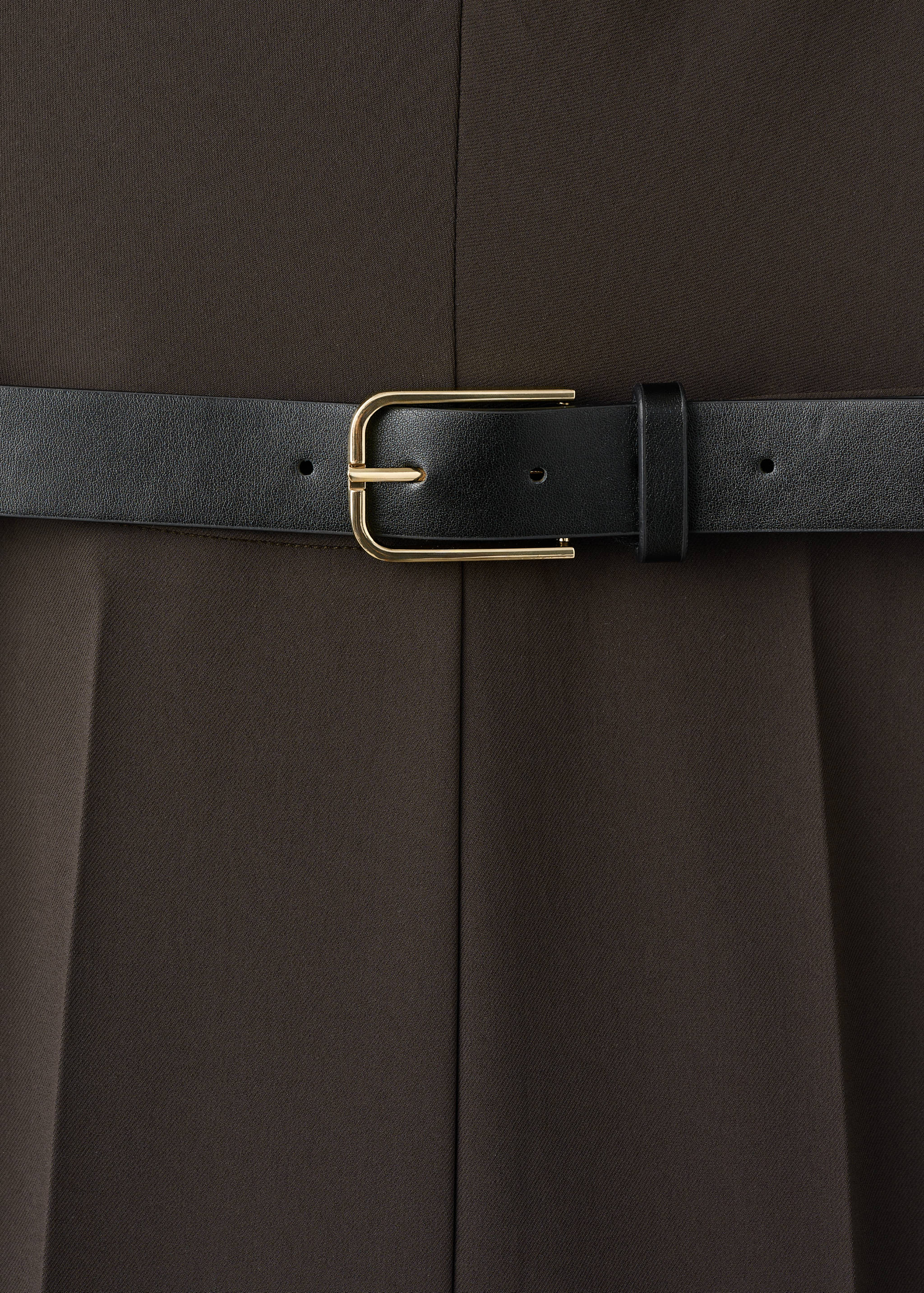 Jumpsuit met gedrapeerd detail en ceintuur - Detail van het artikel 8