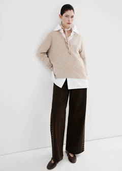 V-neck knit sweater — Light/Pastel Grey 2