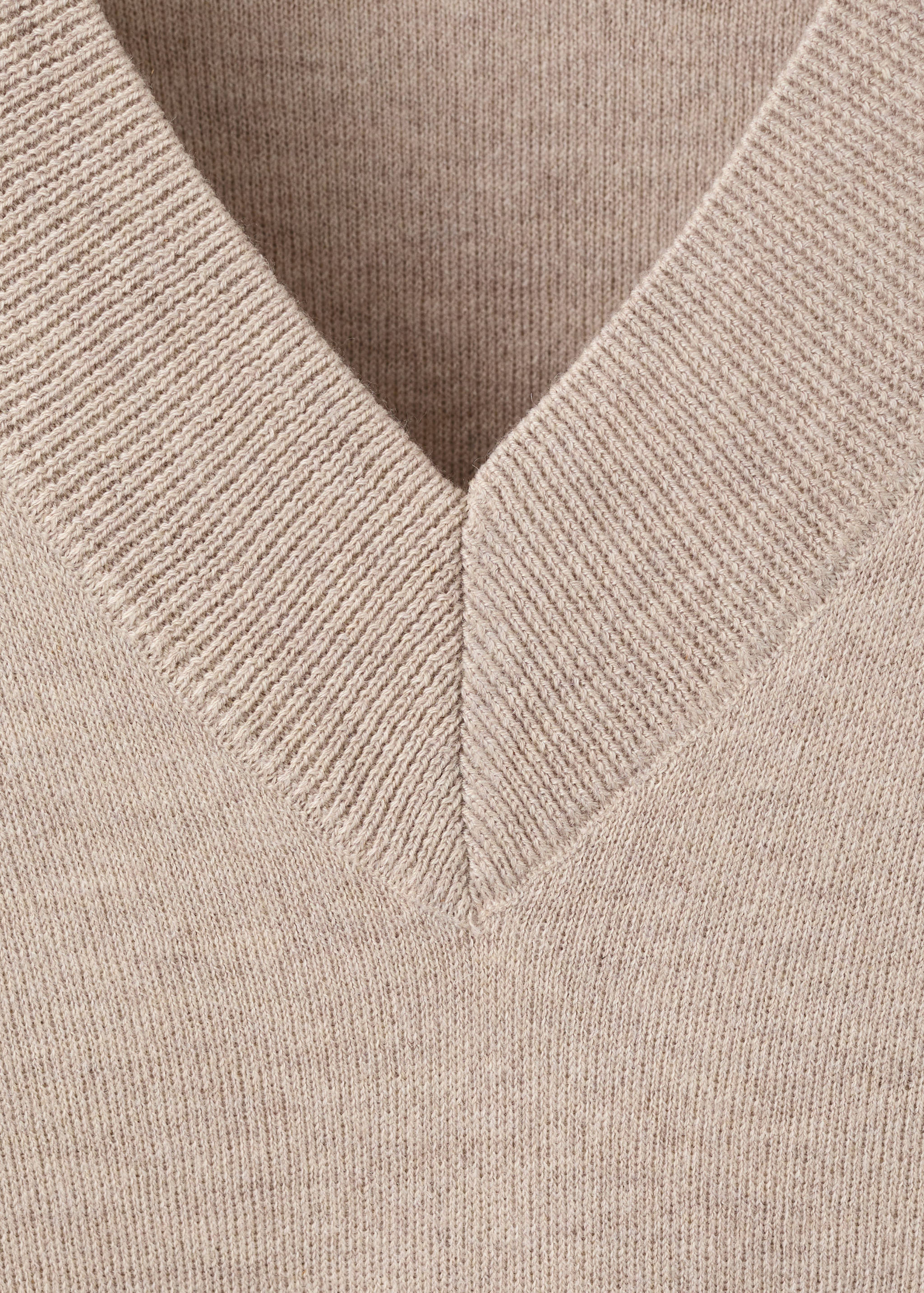 V-neck knit sweater - Details of the article 8