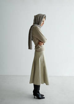V-neck knit sweater — Light/Pastel Grey 9