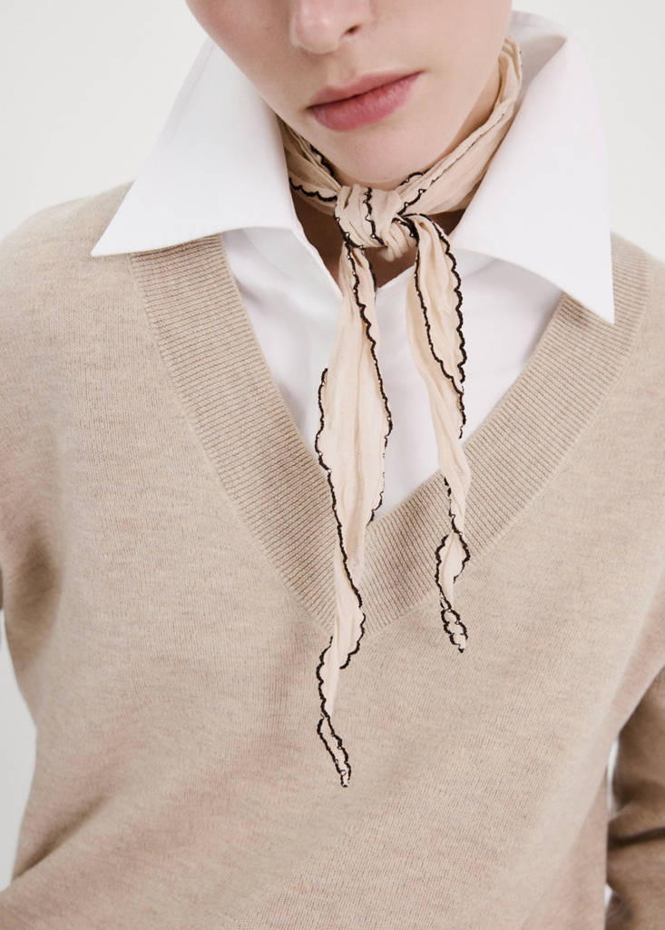 V-neck knit sweater — Light/Pastel Grey