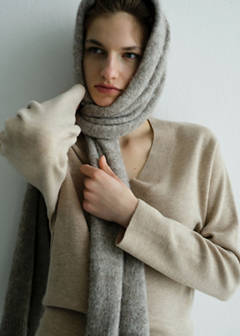 V-neck knit sweater — Light/Pastel Grey 14