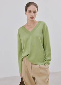 V-neck knit sweater — Green 1