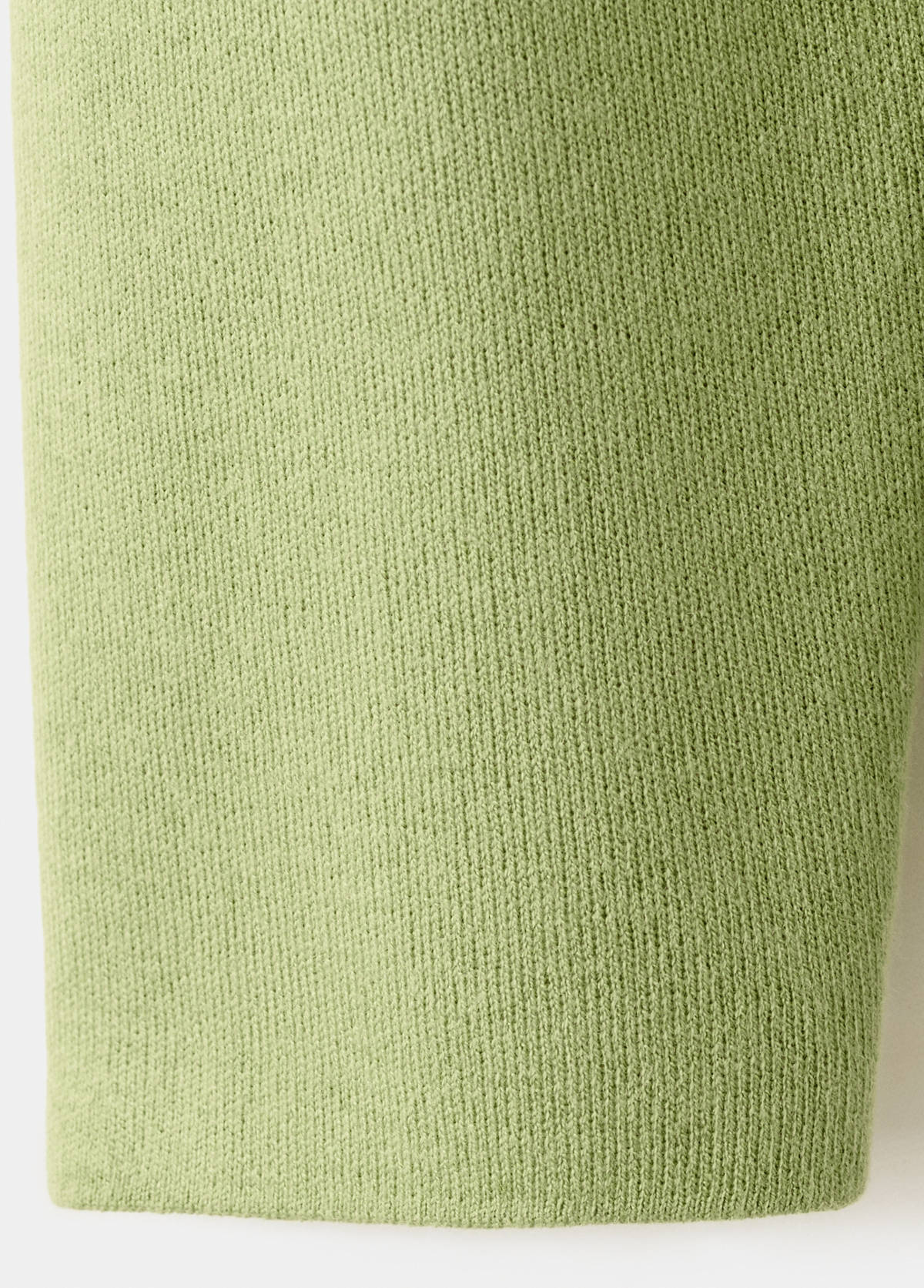 V-neck knit sweater — Green