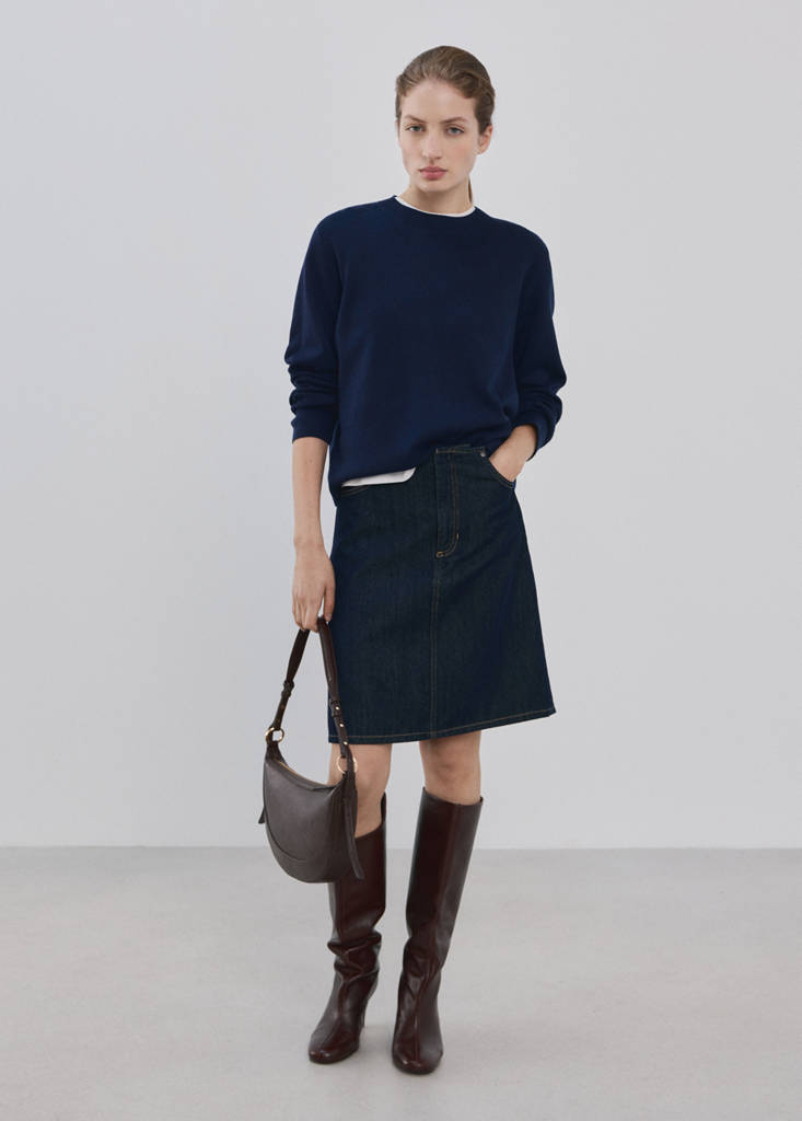 Round-neck knitted sweater — Dark Navy