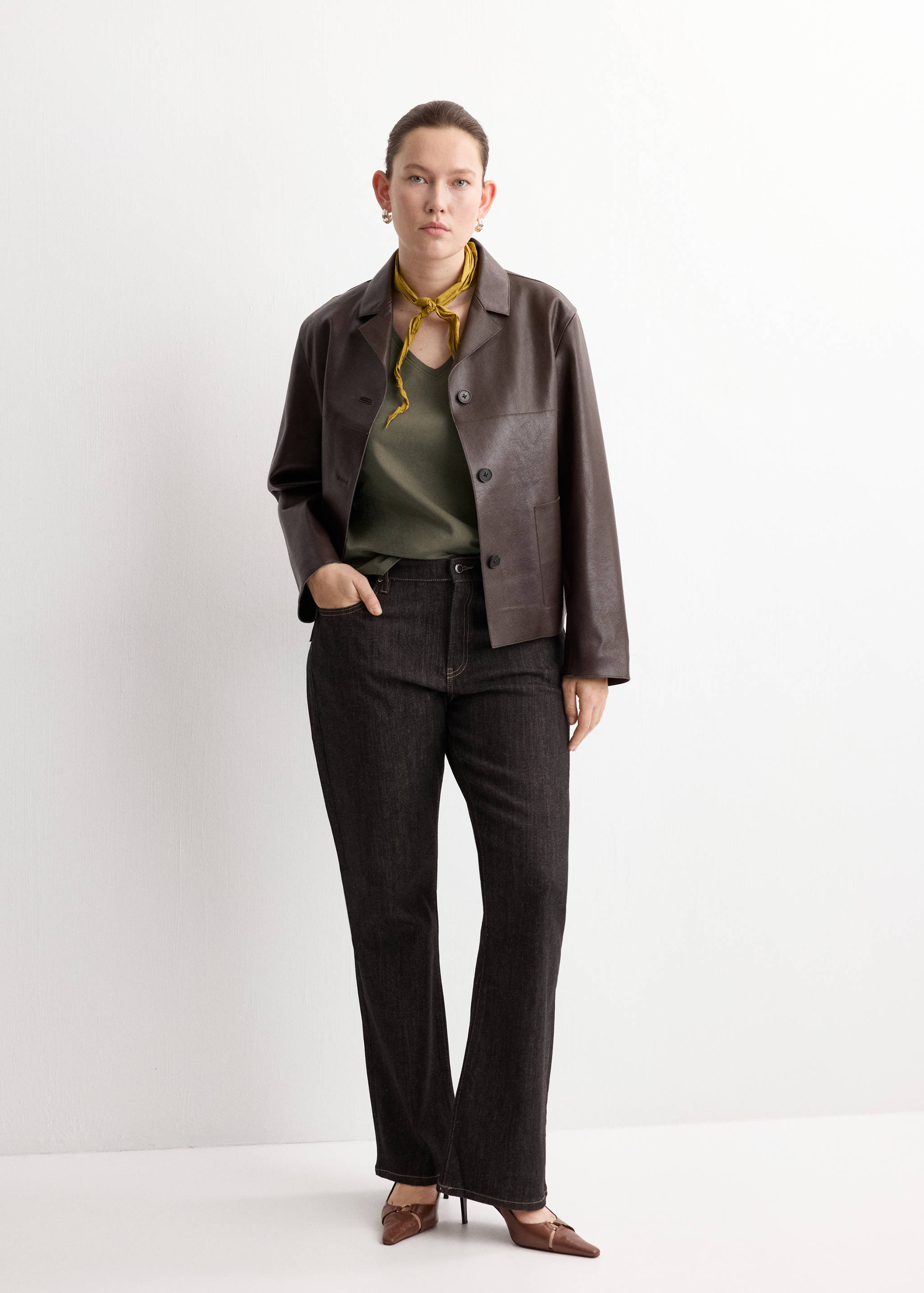 V-neck cotton T-shirt - Details of the article 3