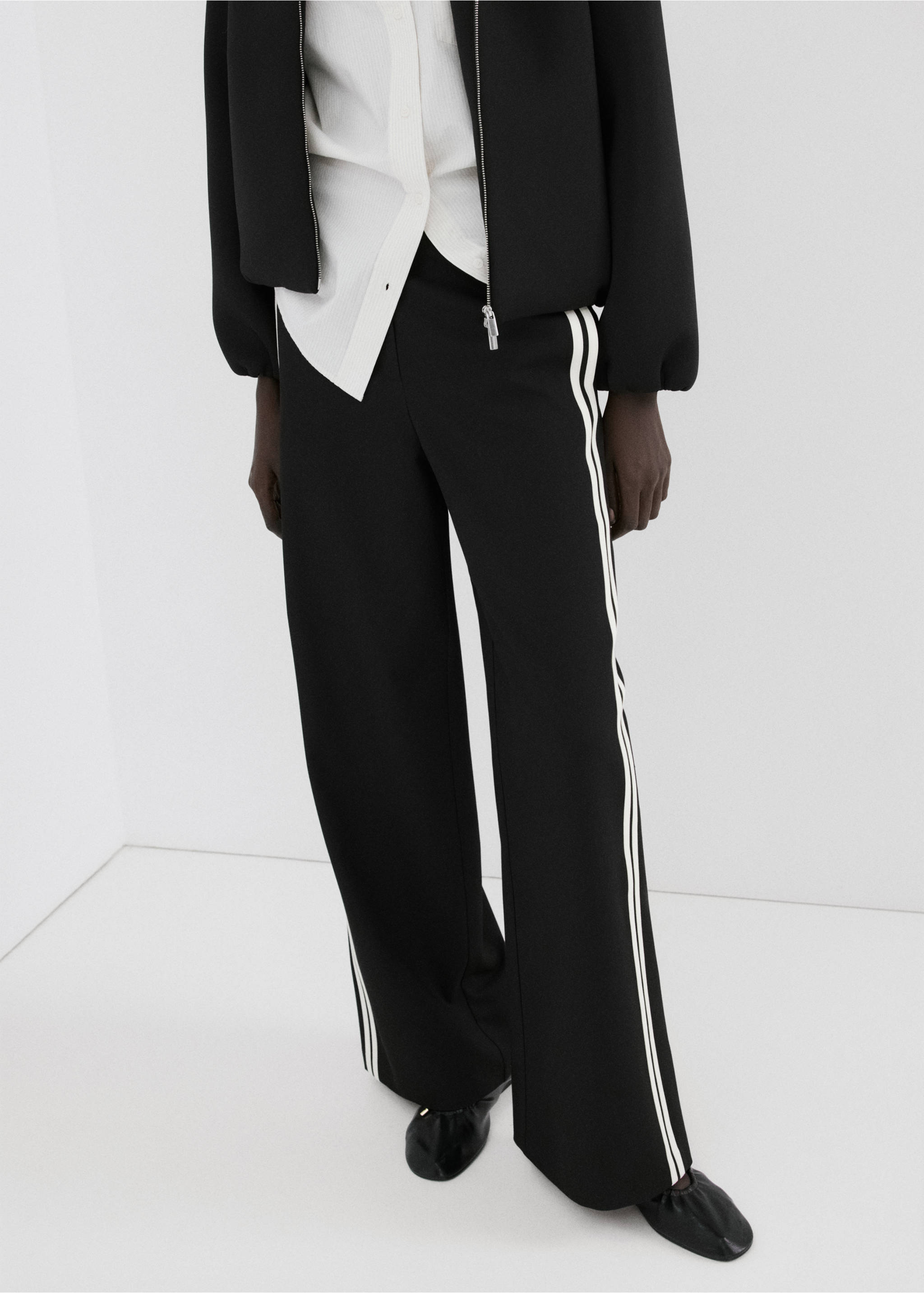 بنطال مخطط مركب - تفاصيل المنتج 1, أسود. Ref: 27024096-00.