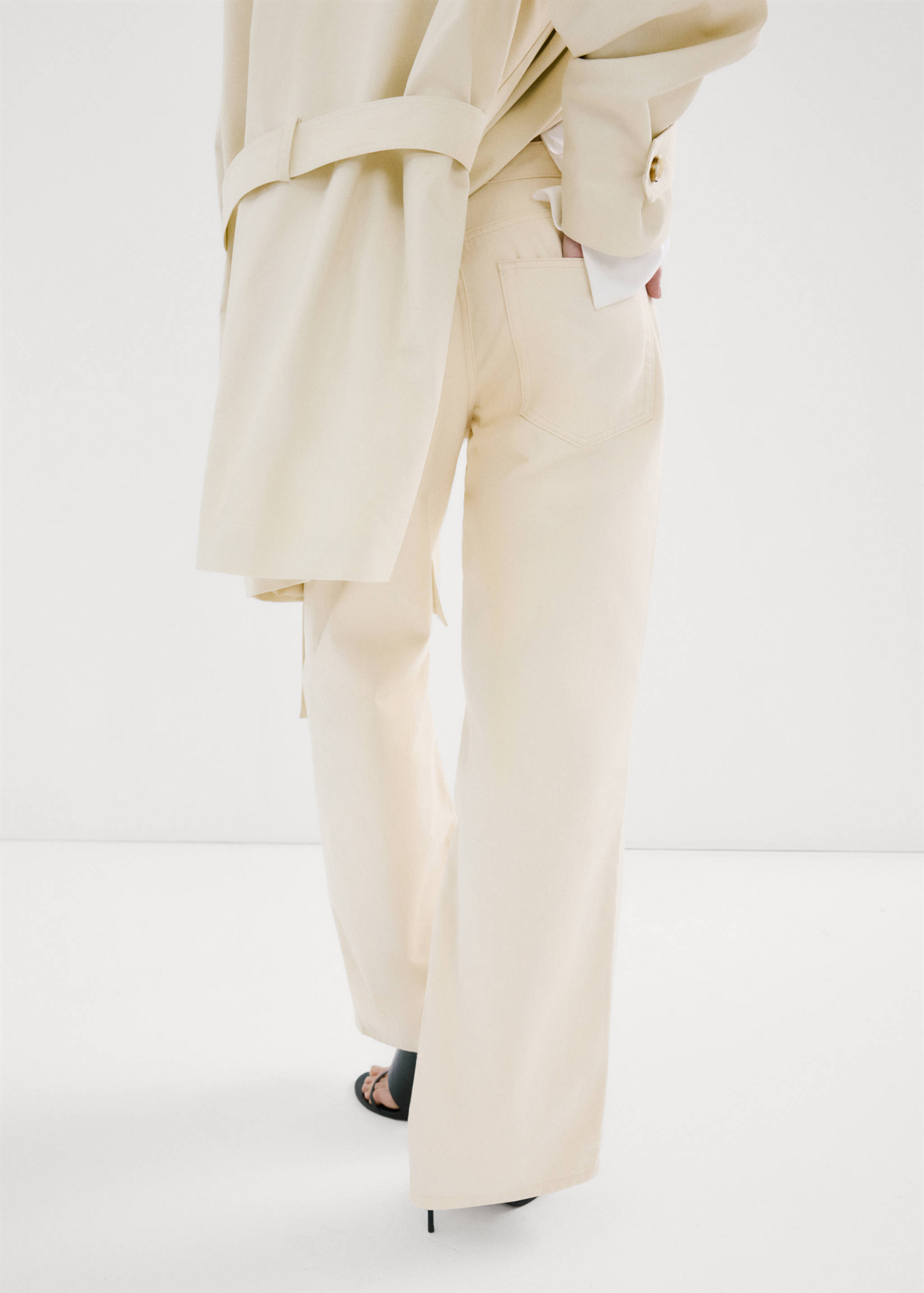 Low-rise wideleg jeans - Reverse of the article