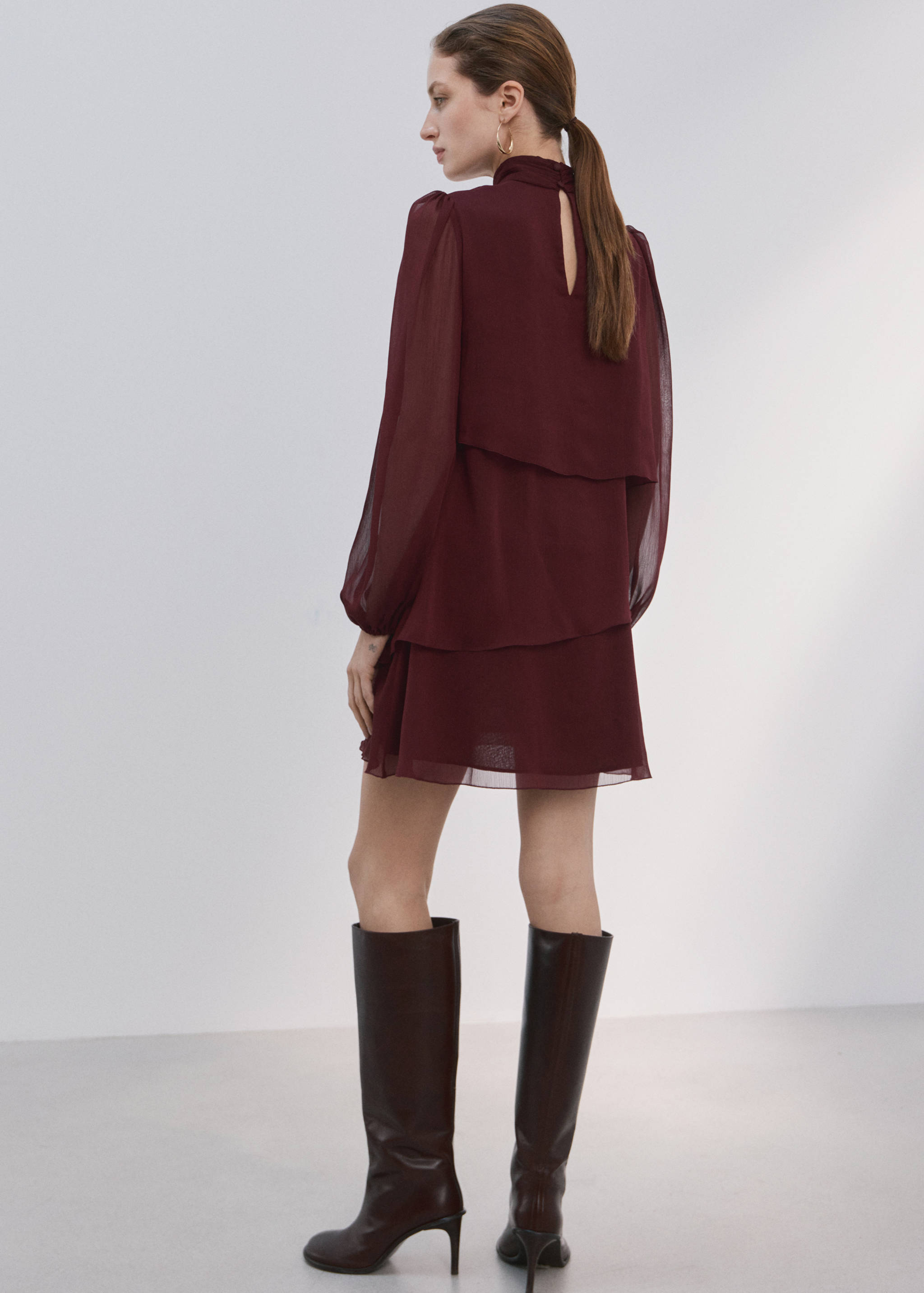 Ruffle dress with draped neckline - Reverse of the article