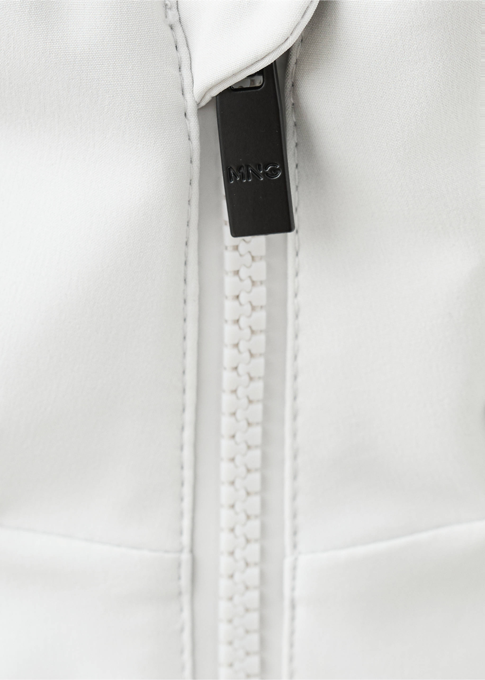 Cazadora water-repellent capucha desmontable - Detalle del artículo 8, Gris hielo. Ref: 27024409-00.