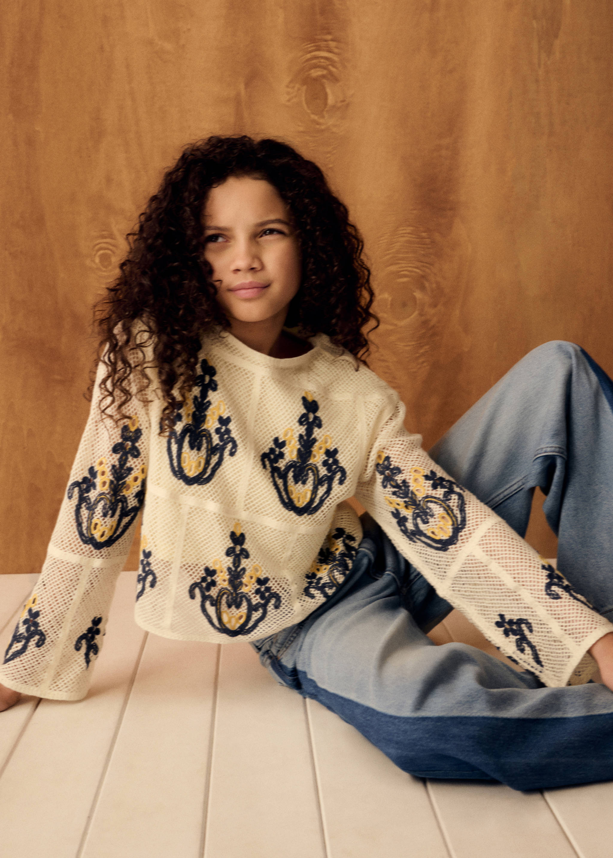 Openwork sweater with embroidered details - General plane