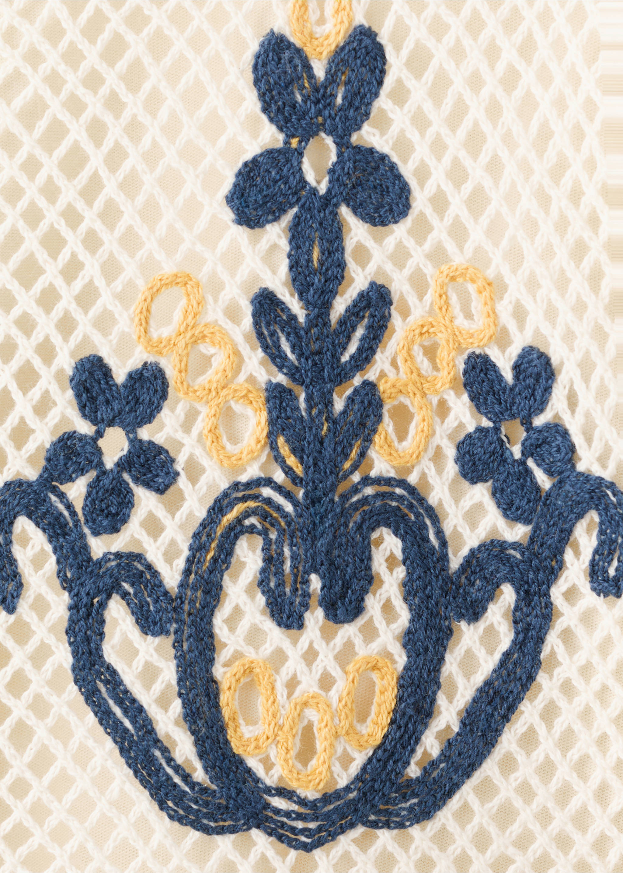 Openwork sweater with embroidered details - Details of the article 8, Ecru. Ref: 27024425-00.