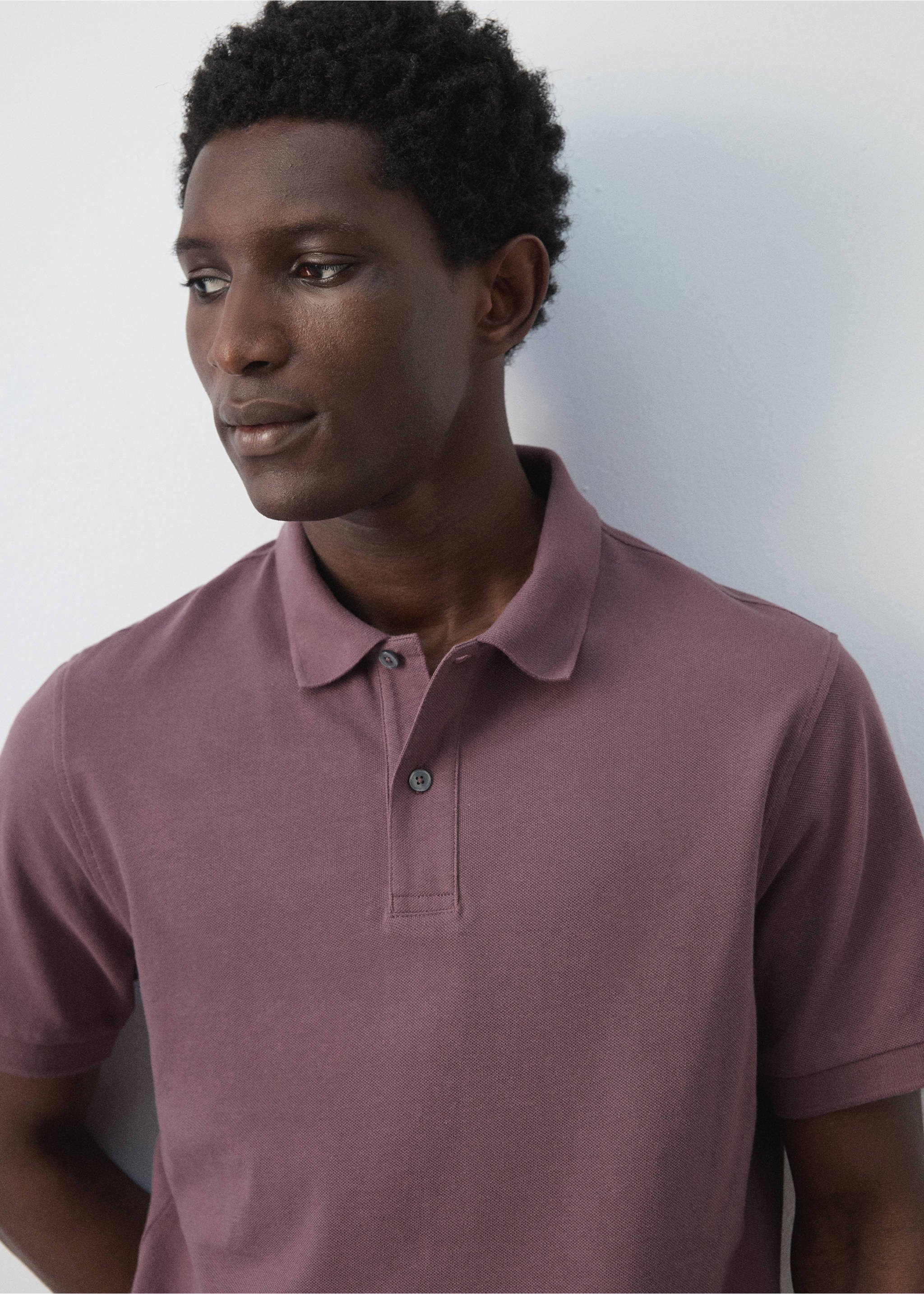 قميص بولو بقصة عادية من قطن بيكيه - تفاصيل المنتج 1, أرجواني. Ref: 27024427-00.