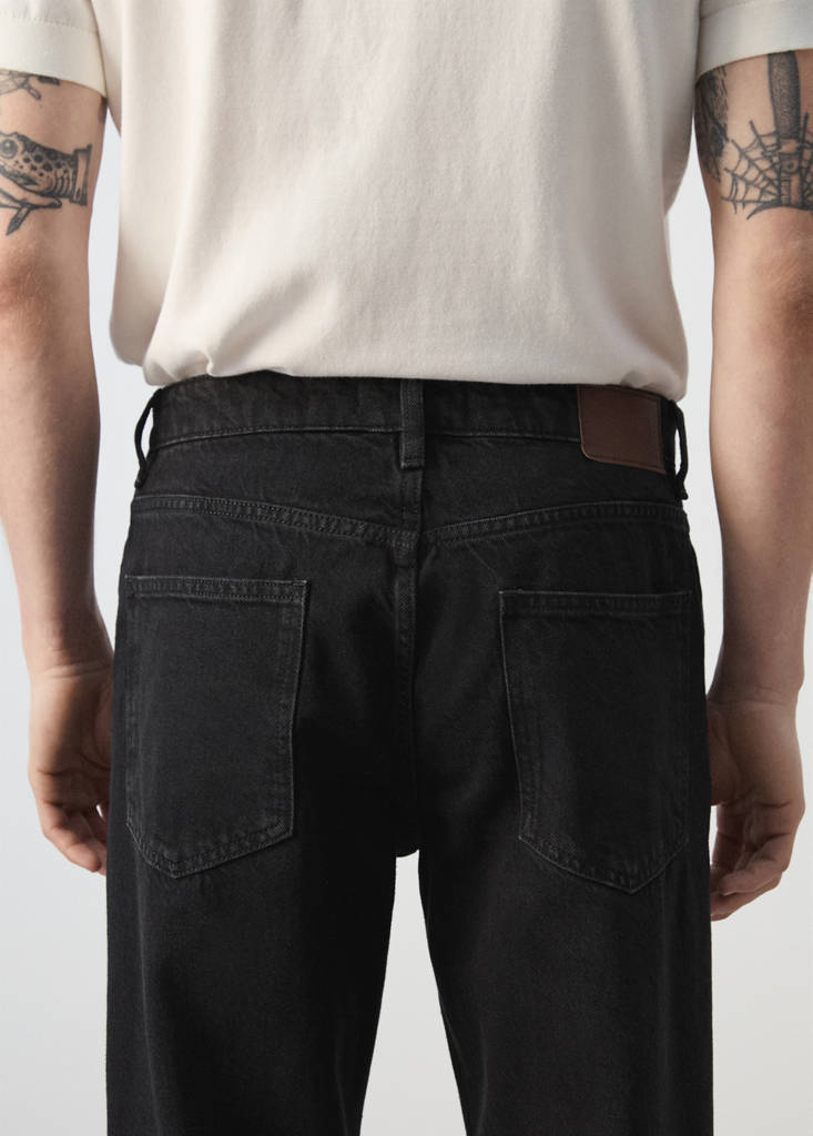 Sammy cropped carrot-fit jeans — Black denim