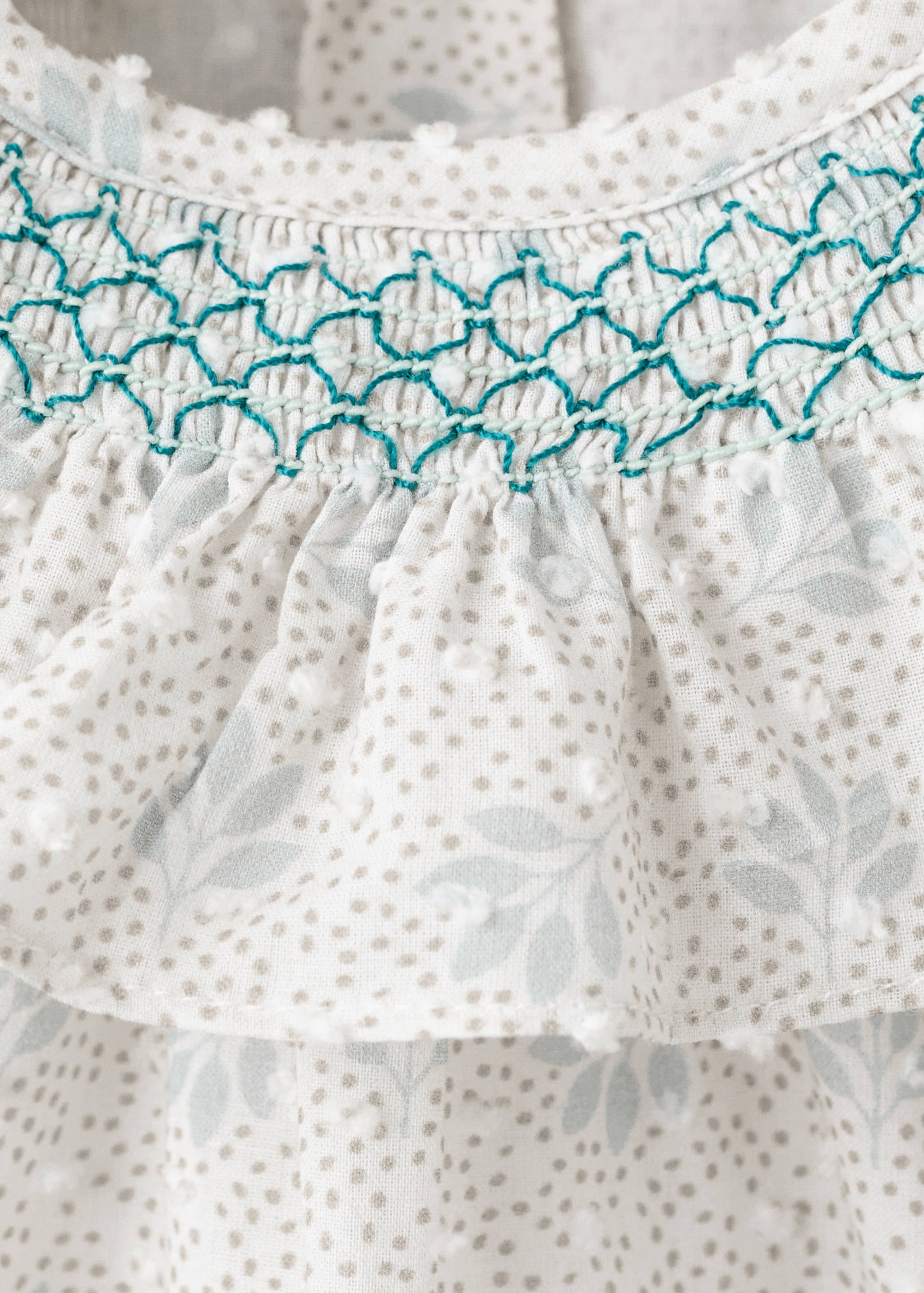 Floral blouse with frill detail - Details of the article 8