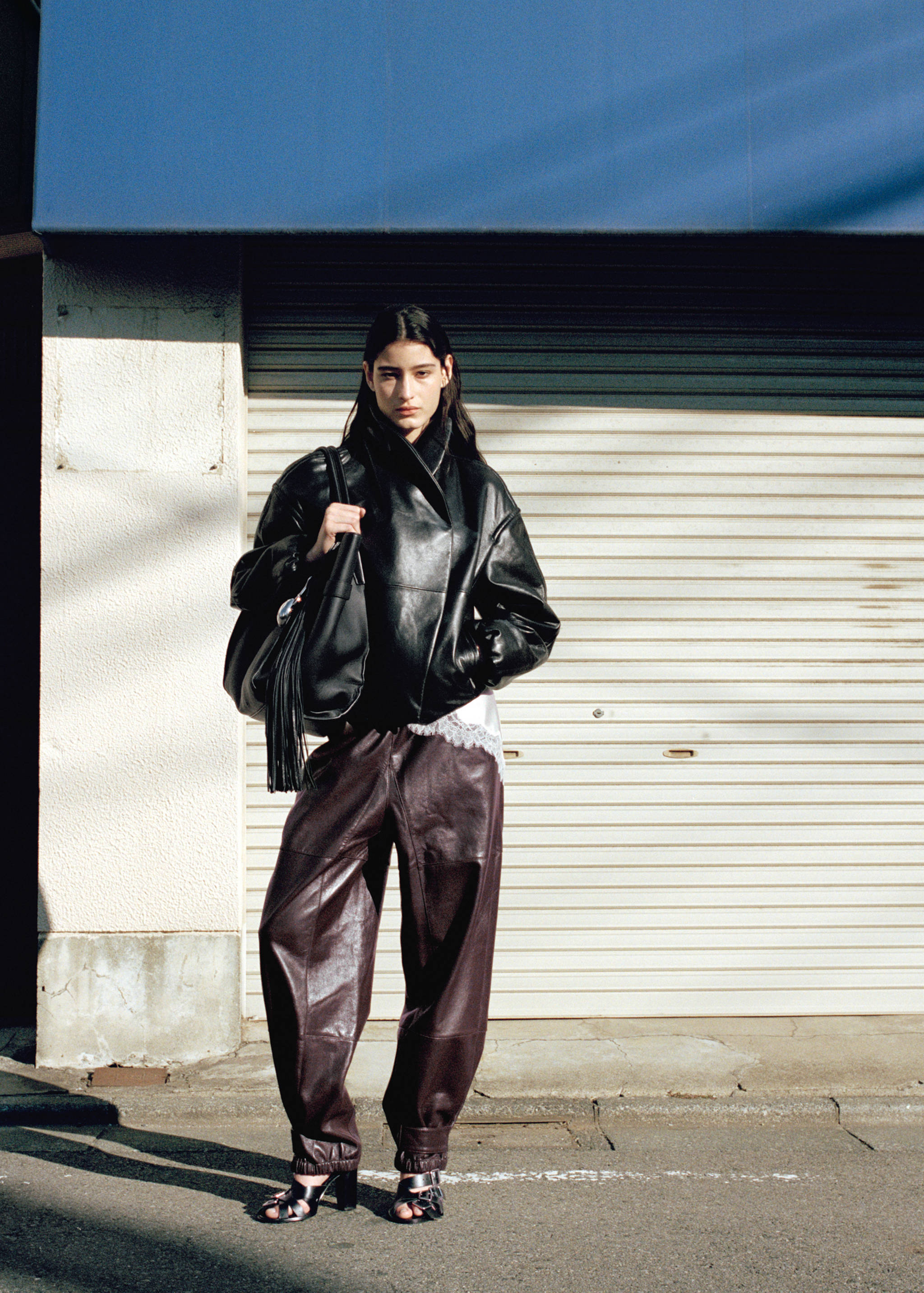 Chaqueta bomber piel cuello envolvente - Plano general