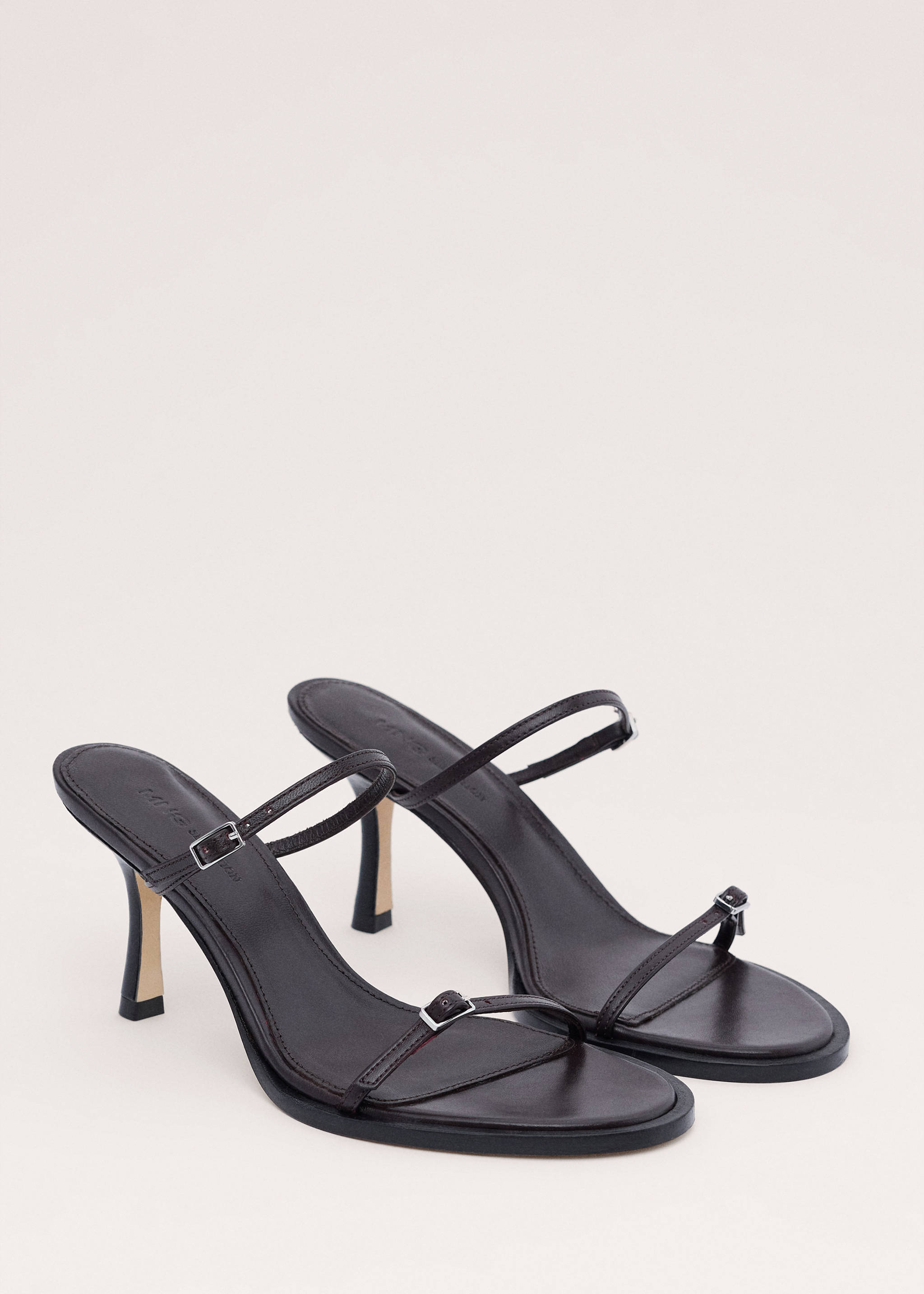 Sandales 100 % cuir lanières boucles - Plan moyen