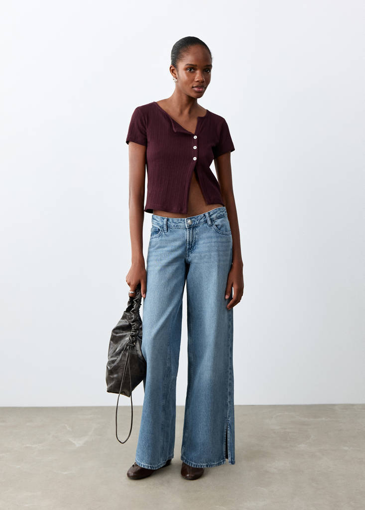 Ribbed T-shirt with button details — Maroon