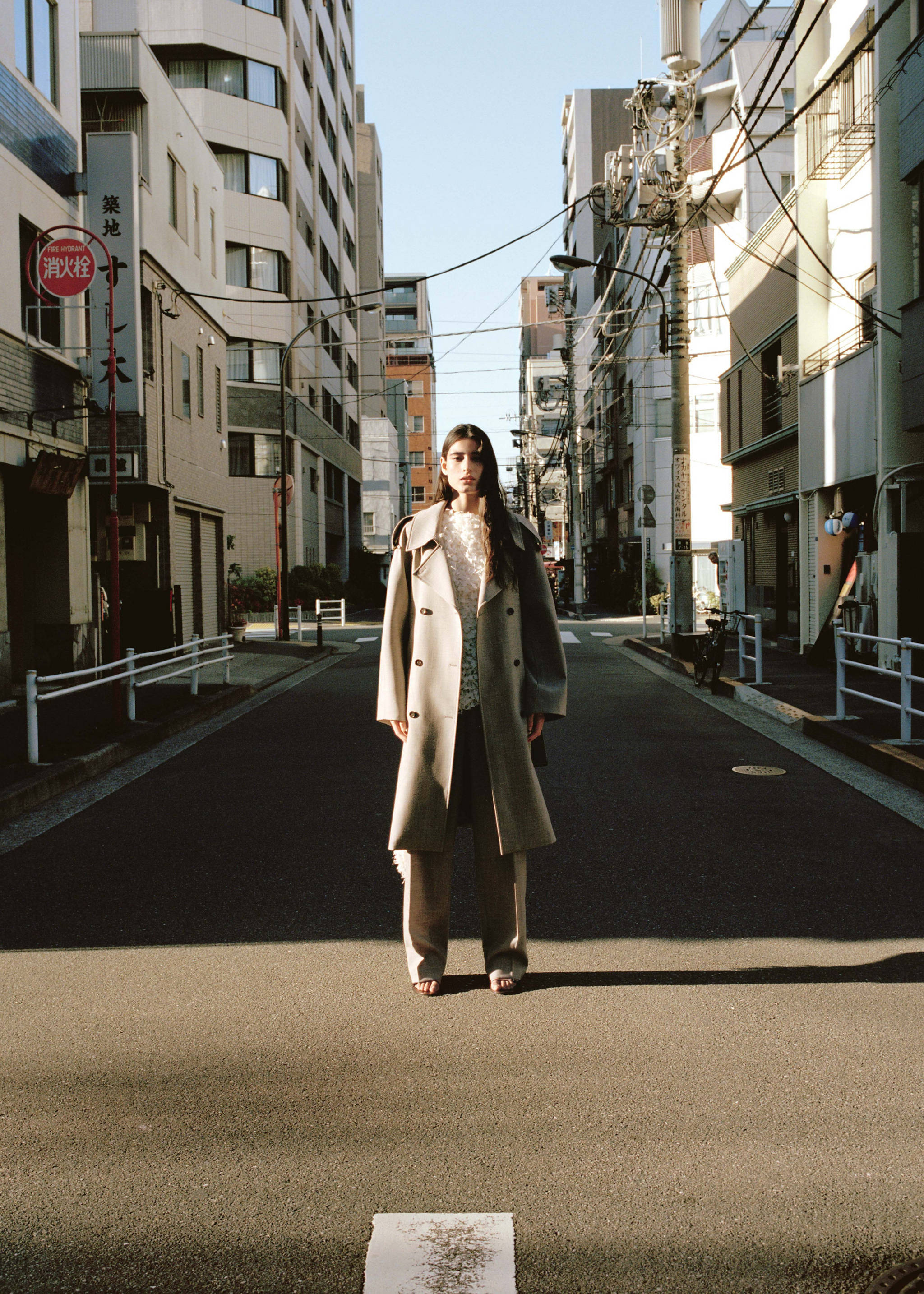 Double-breasted trench 100% wool - General plane