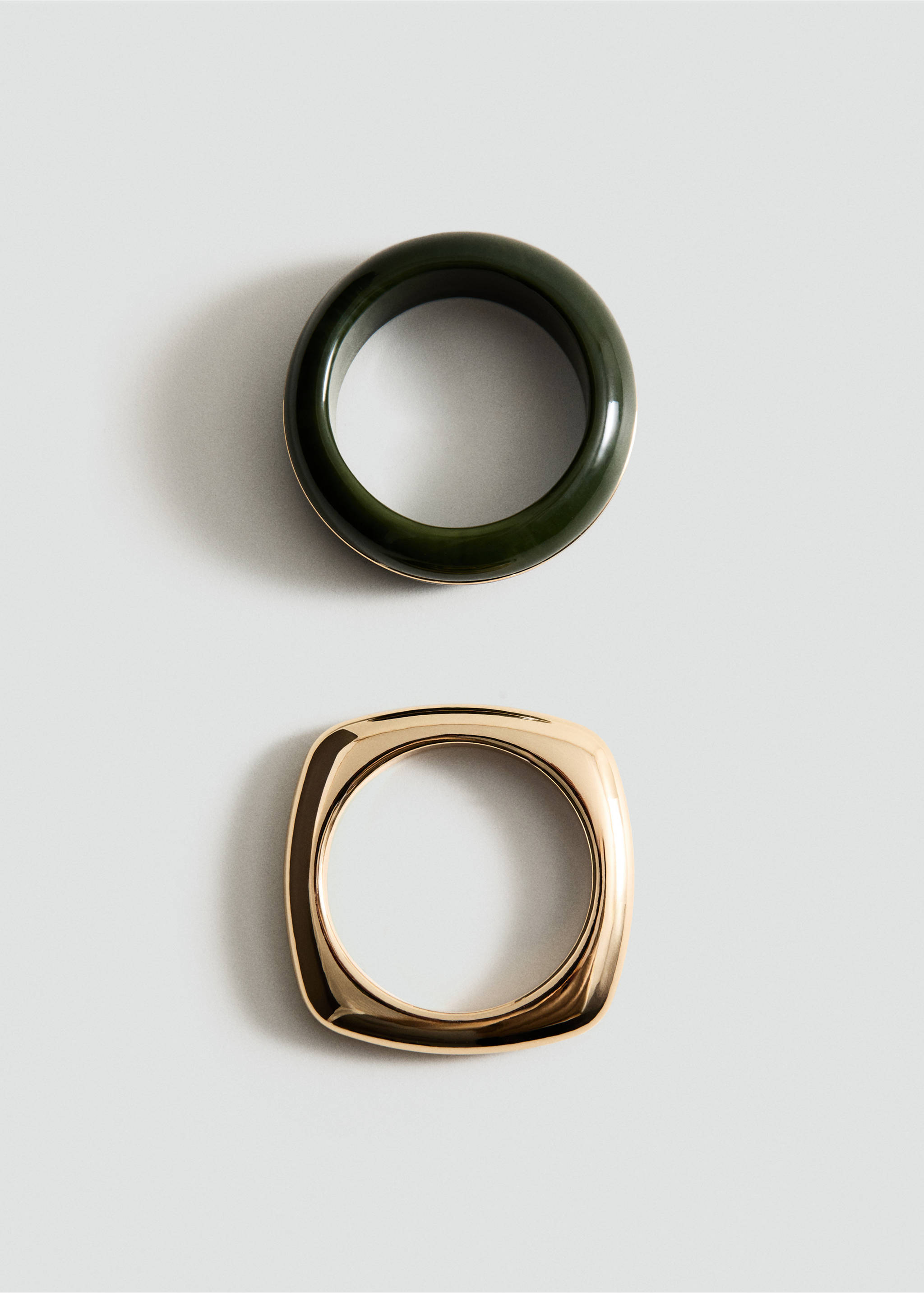 Set of combined rigid bracelets - Article without model, Gold. Ref: 27024782-00.