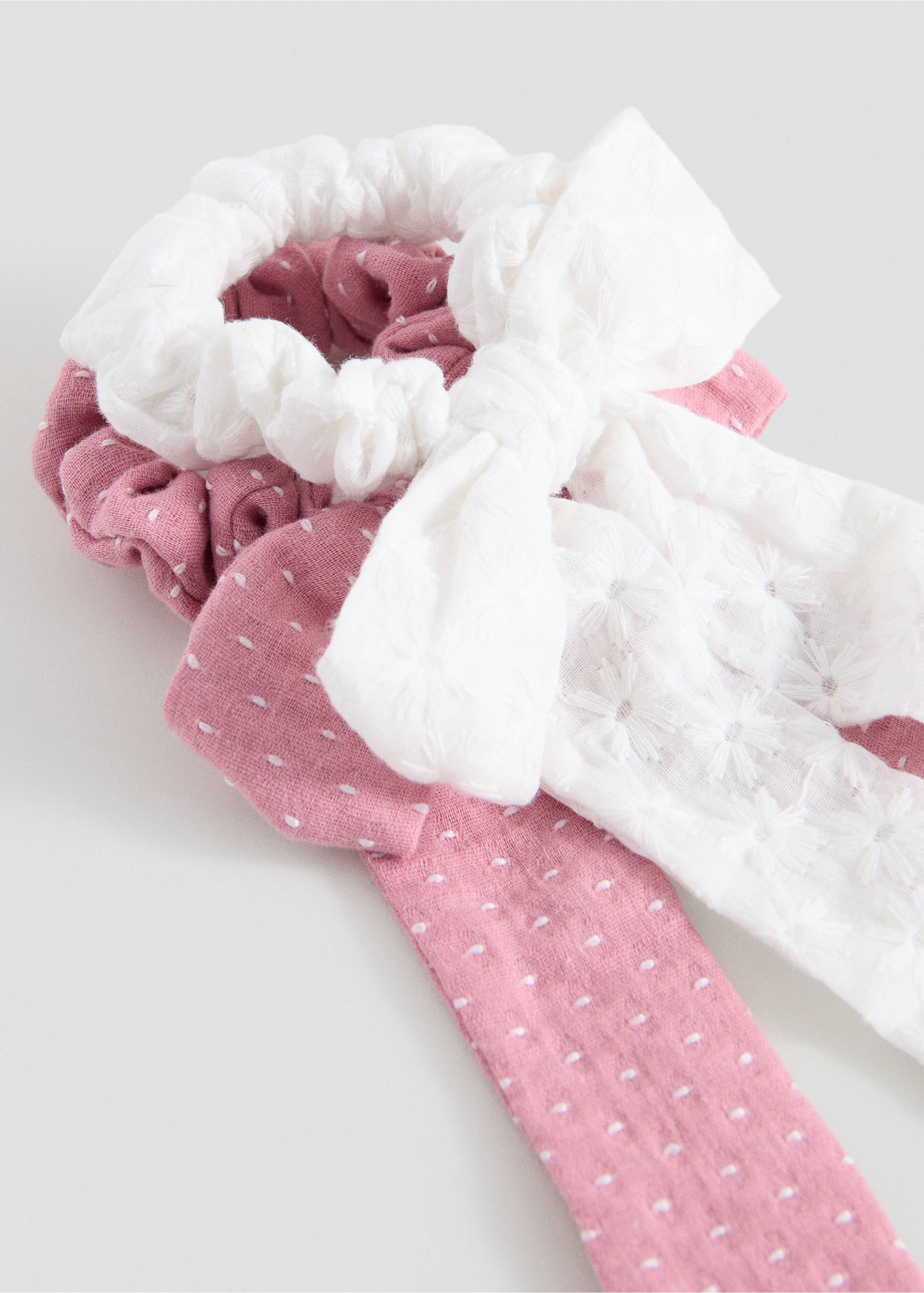 Bow hair tie - Medium plane, White. Ref: 27024785-00.