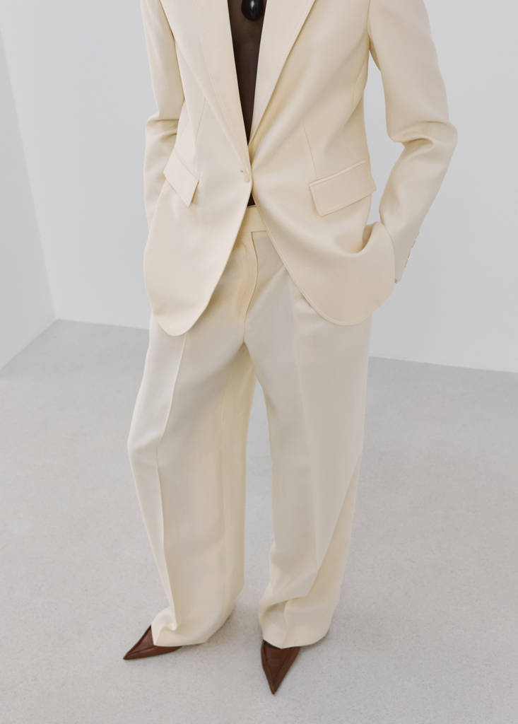 Low-rise lyocell trousers — Ecru