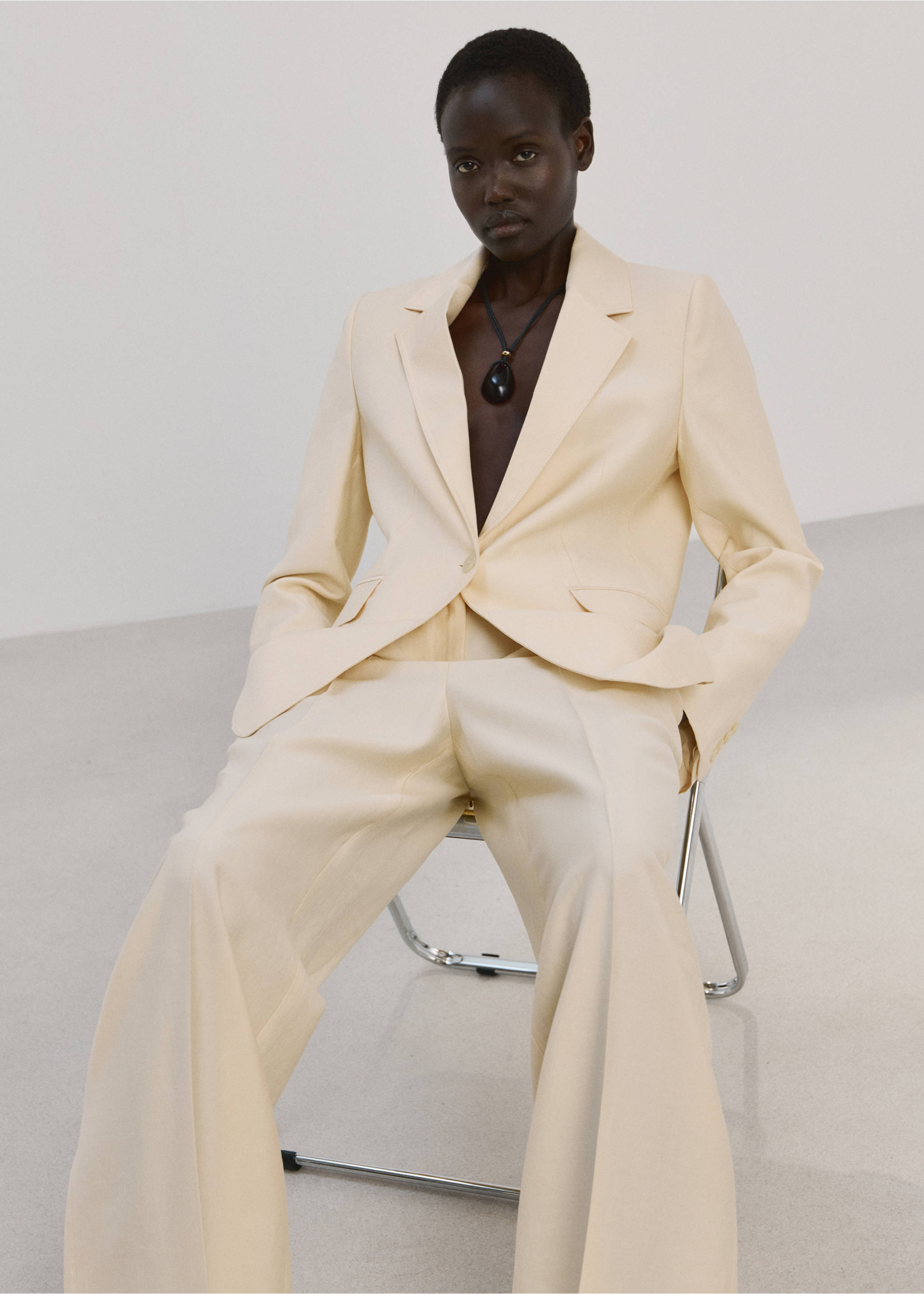 Pantalon lyocell taille basse - Détail de l'article 1, Écru. Ref: 27024788-00.