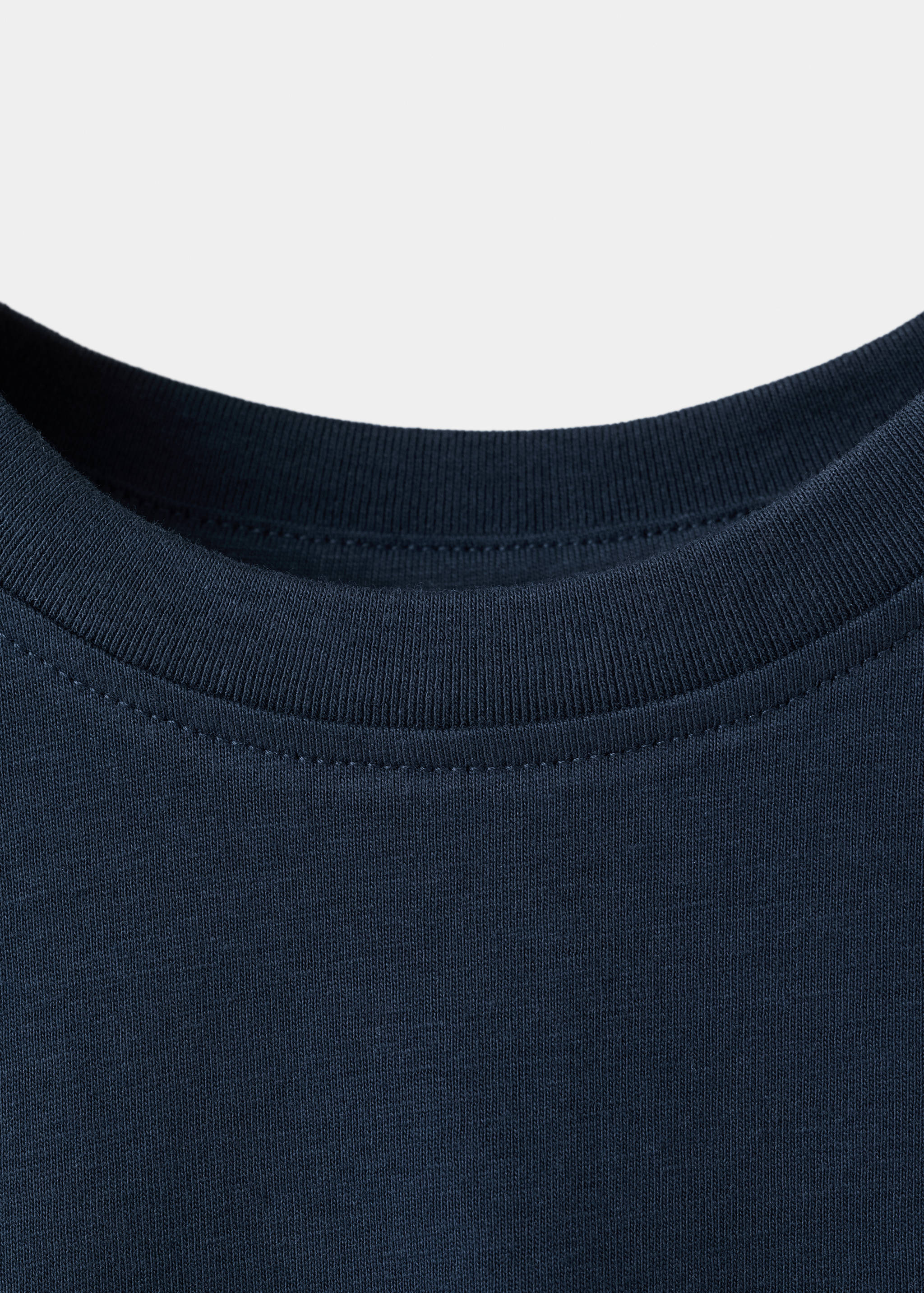 تيشيرت بتفاصيل جيب مطبوع - تفاصيل المنتج 8