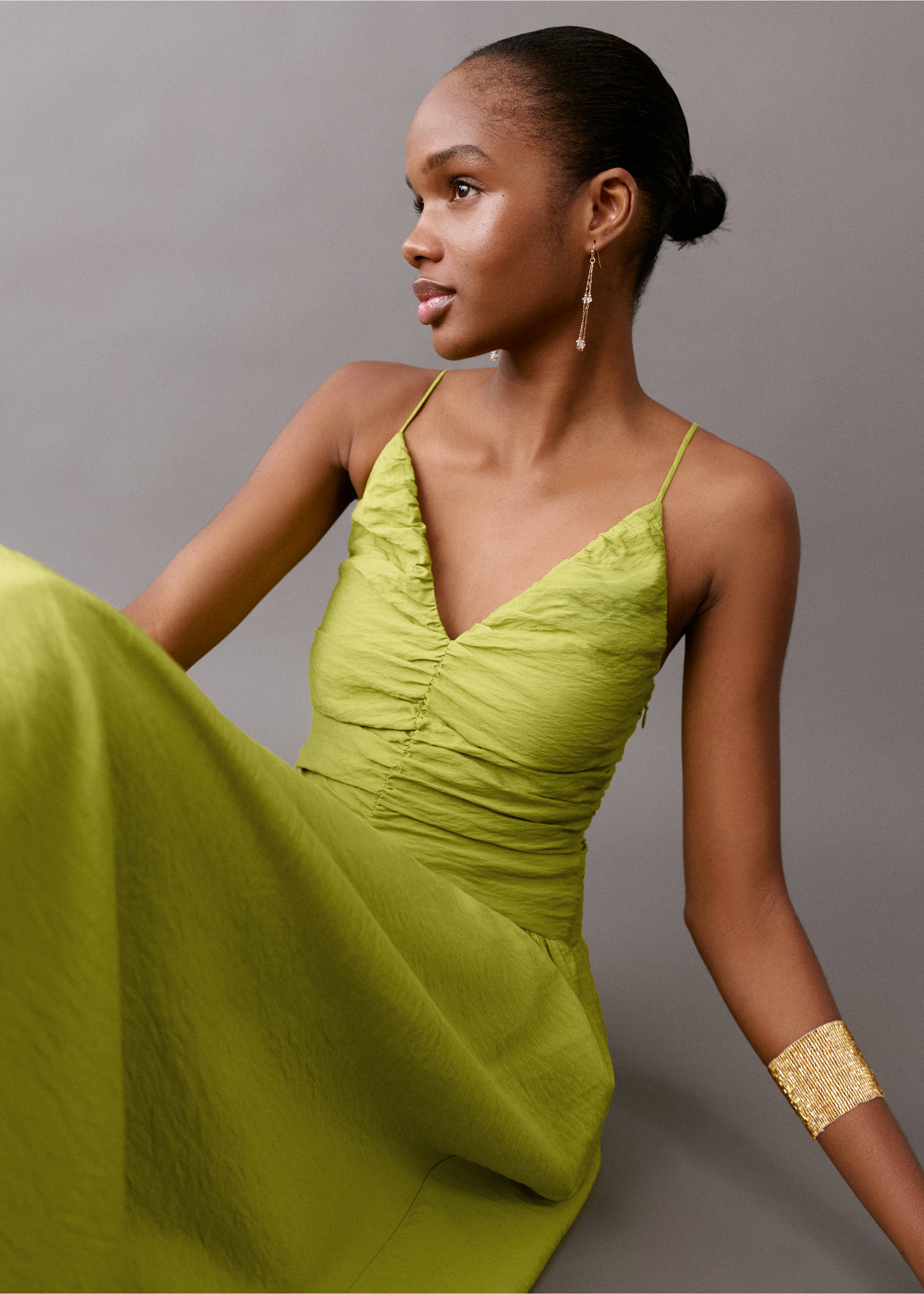 Long draped dress - Details of the article 2, Lime. Ref: 27025812-00.
