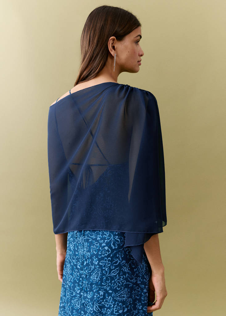 Semi-transparent cover with opening — Navy