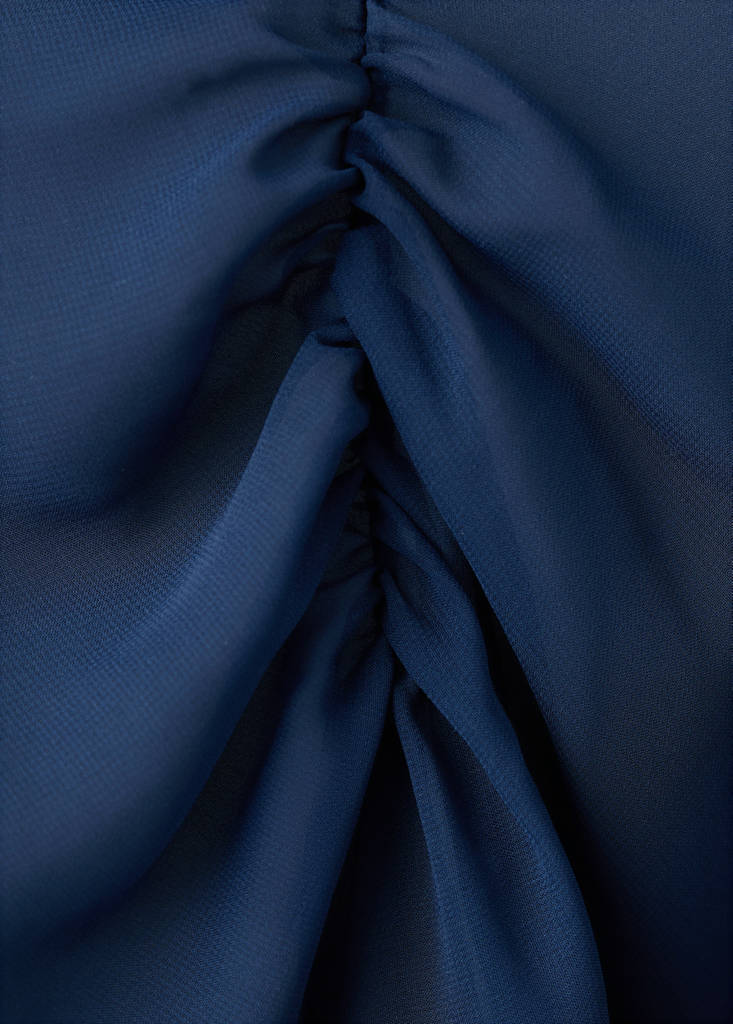 Semi-transparent cover with opening — Navy