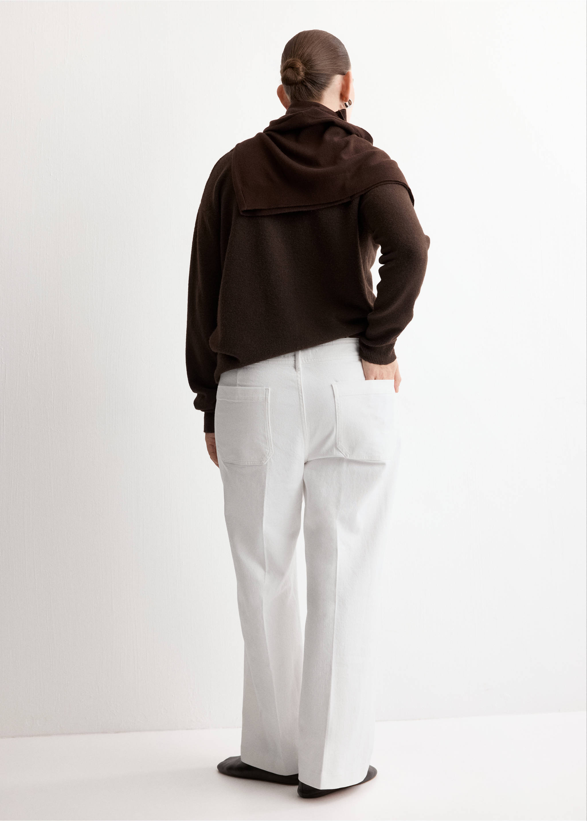 Jean large avec poches - Détail de l'article 4, Blanc. Ref: 27025820-00.