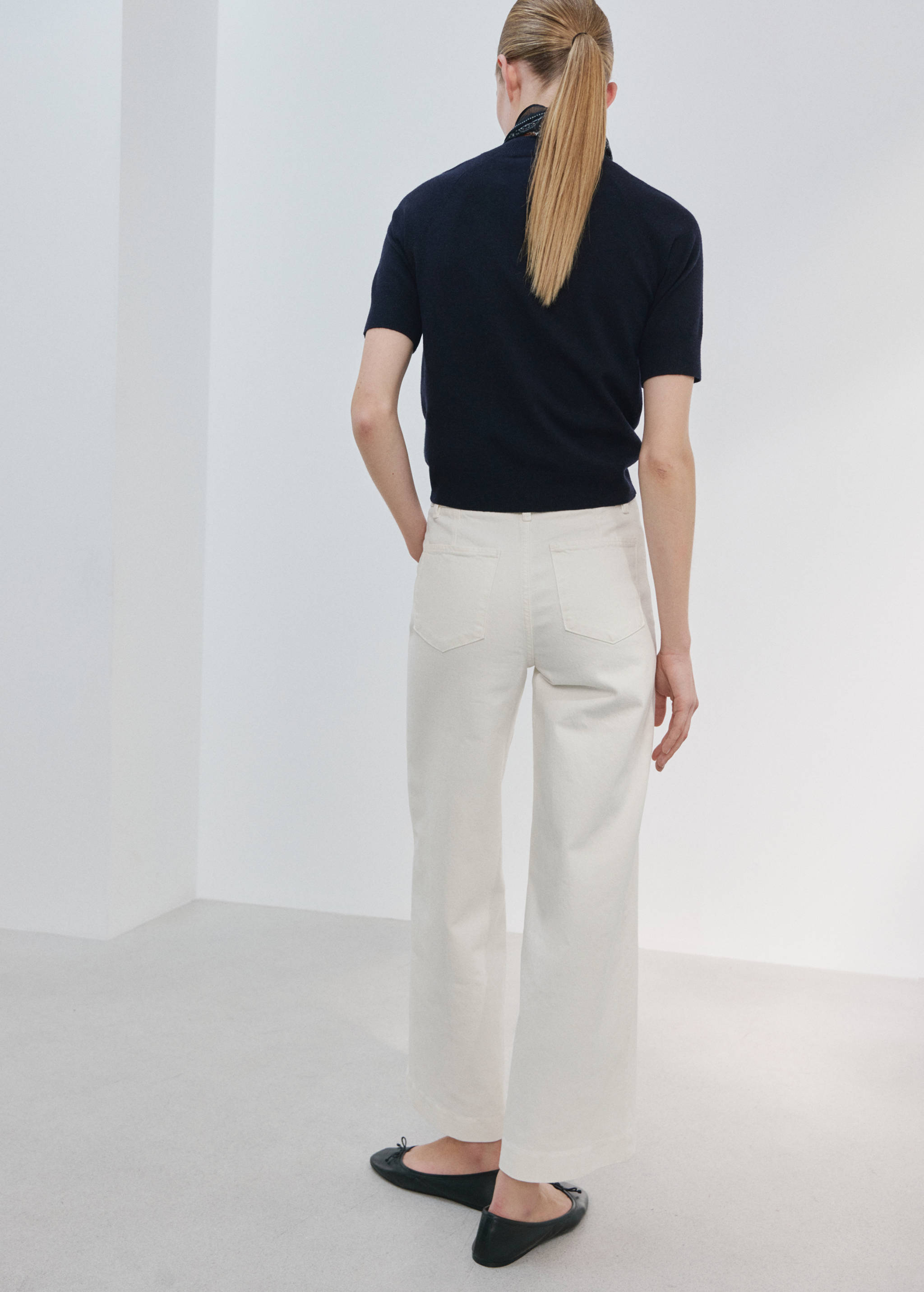 Джинсы wide leg с высокой посадкой и декоративными швами - Обратная сторона изделия