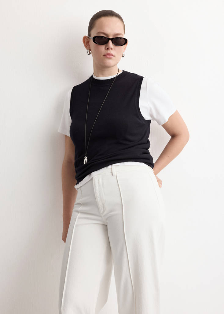 High-waisted wide leg jeans with stitching — White