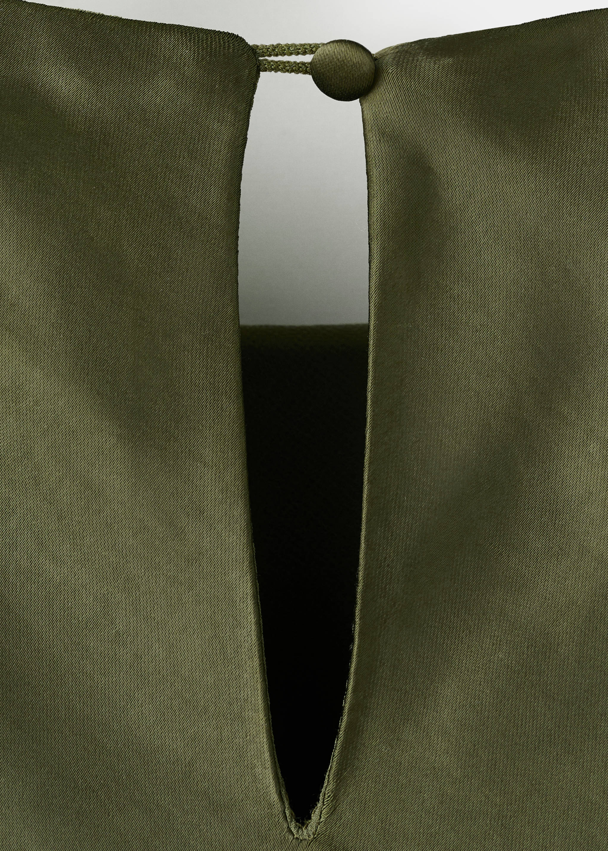 Robe satinée épaulettes - Détail de l'article 0