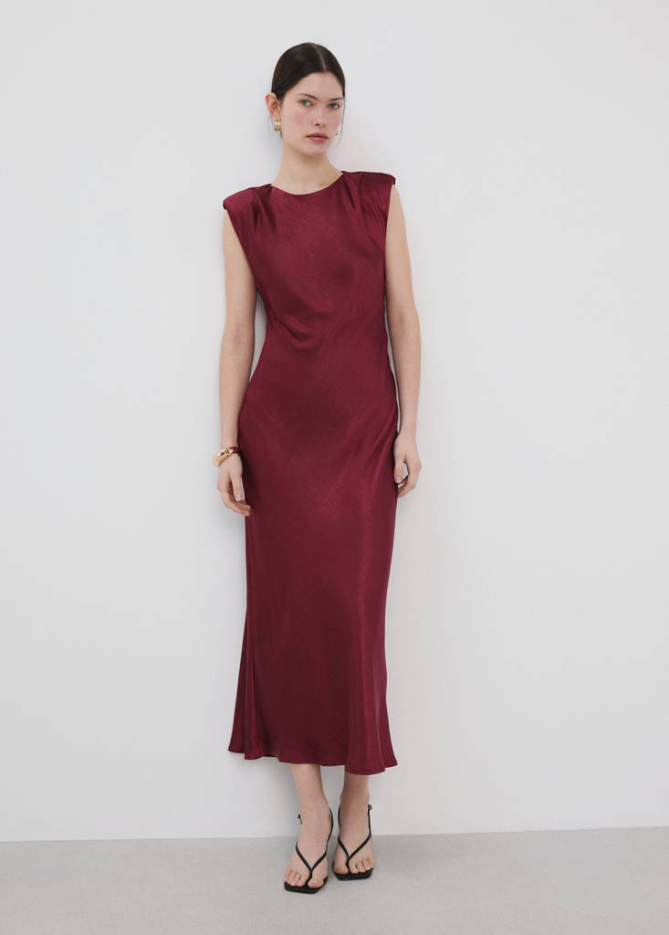 Satin dress with shoulder pads — Cherry