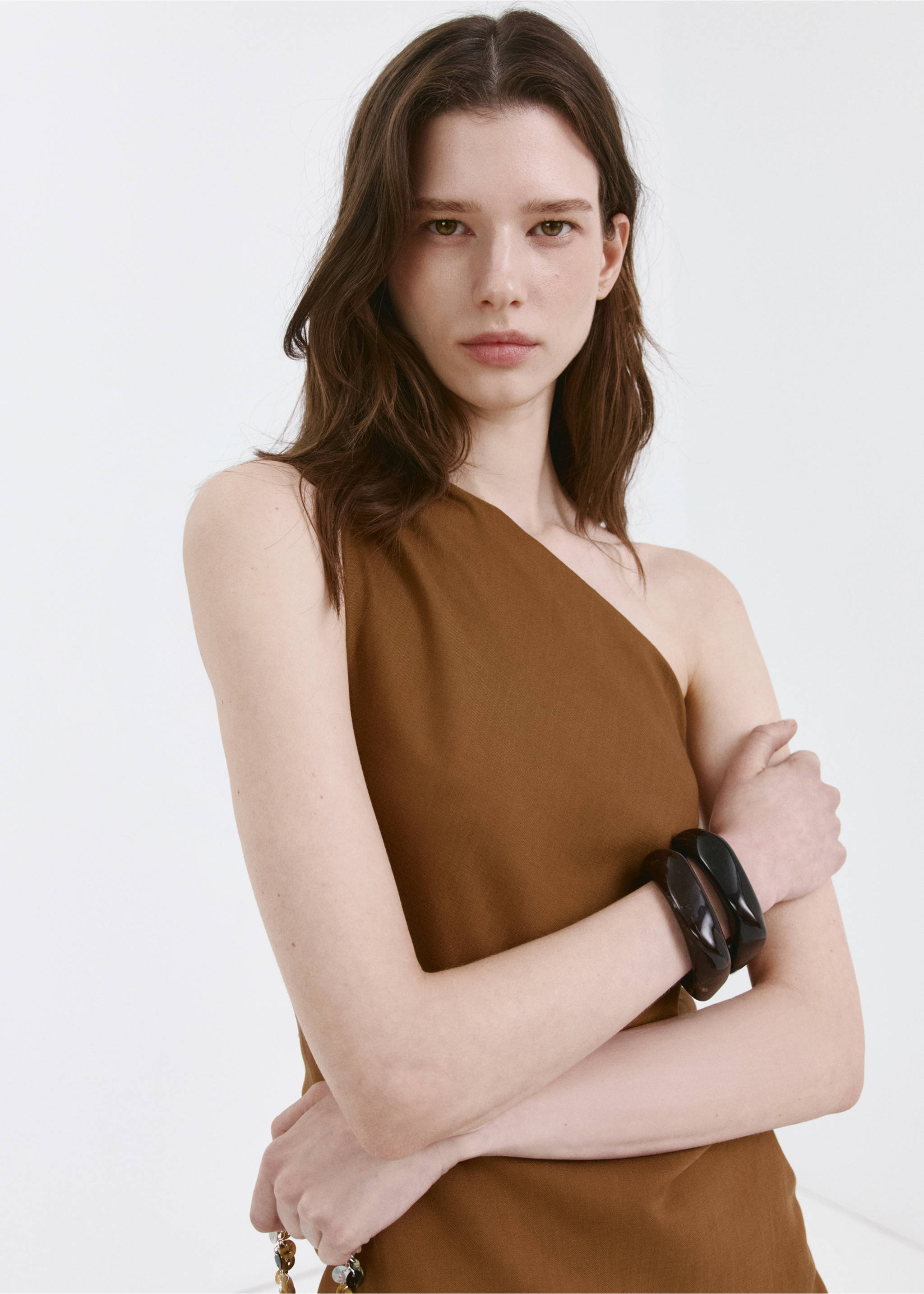 Vestido asimétrico abertura lateral - Detalle del artículo 1, Marrón tabaco. Ref: 27025827-01.