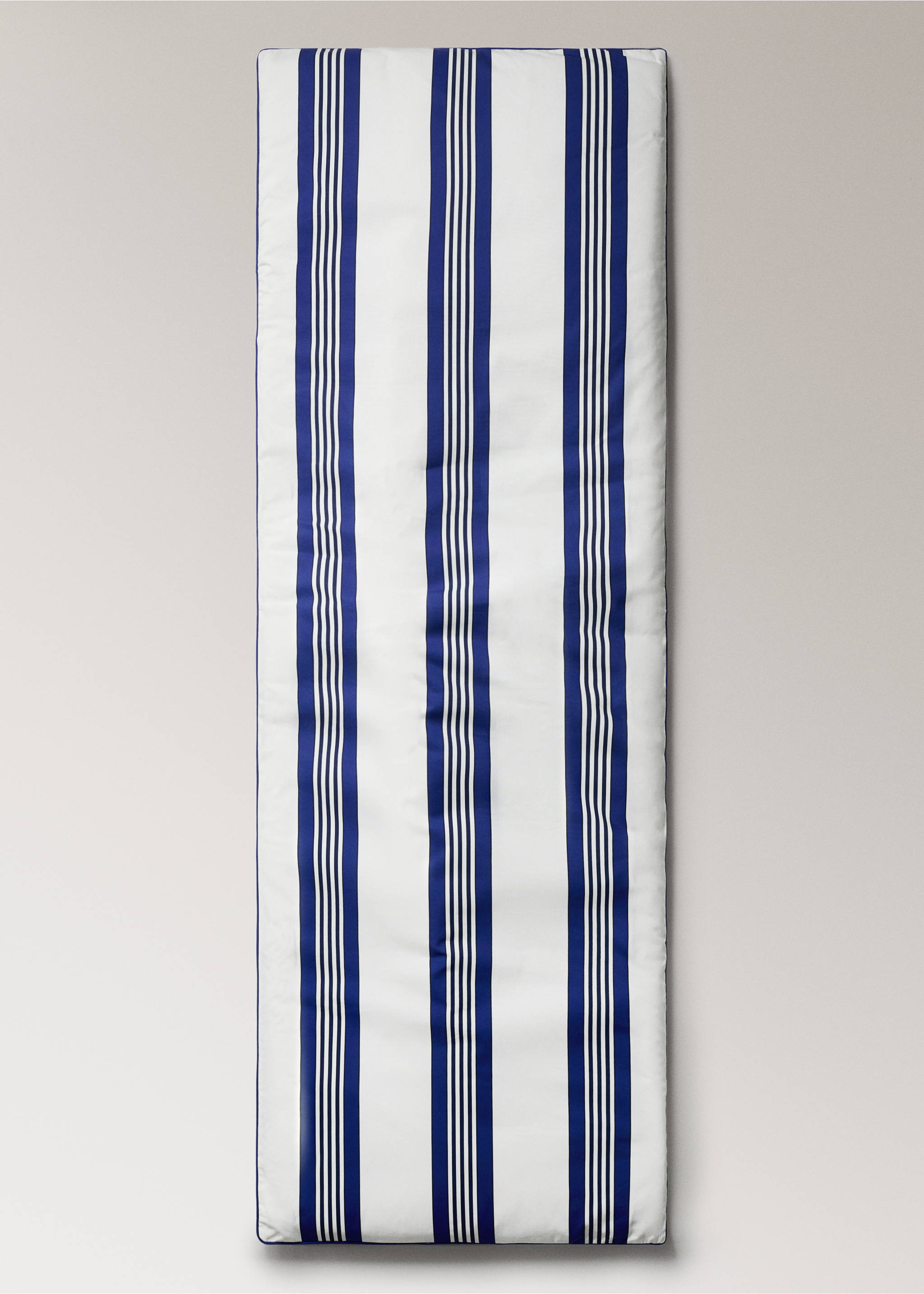 Waterproof striped sun lounger topper 70x200 cm - Article without model, Blue. Ref: 27025833-00.