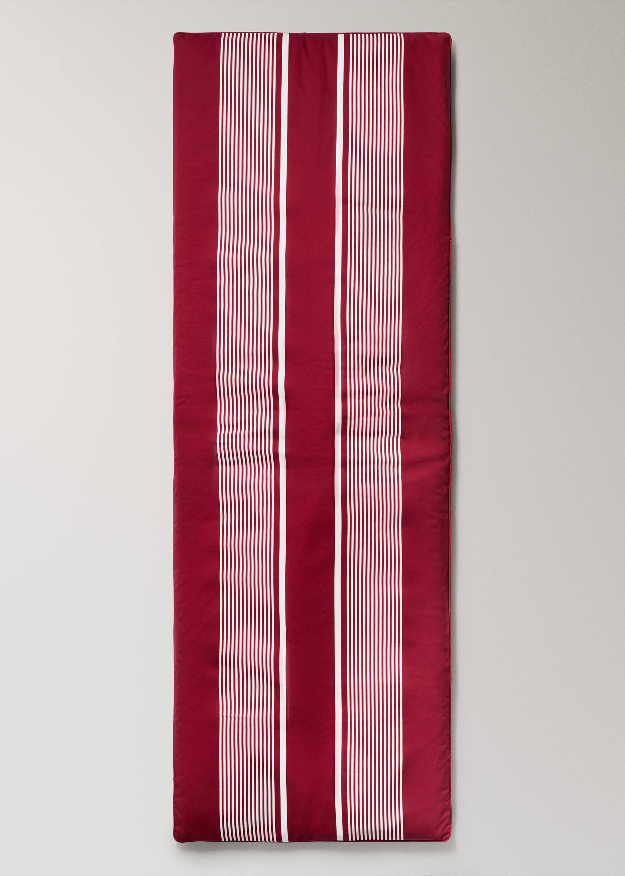 Vízálló csíkos napozóágy topper 70x200 cm - Termék modell nélkül, Piros. Ref: 27025833-00.